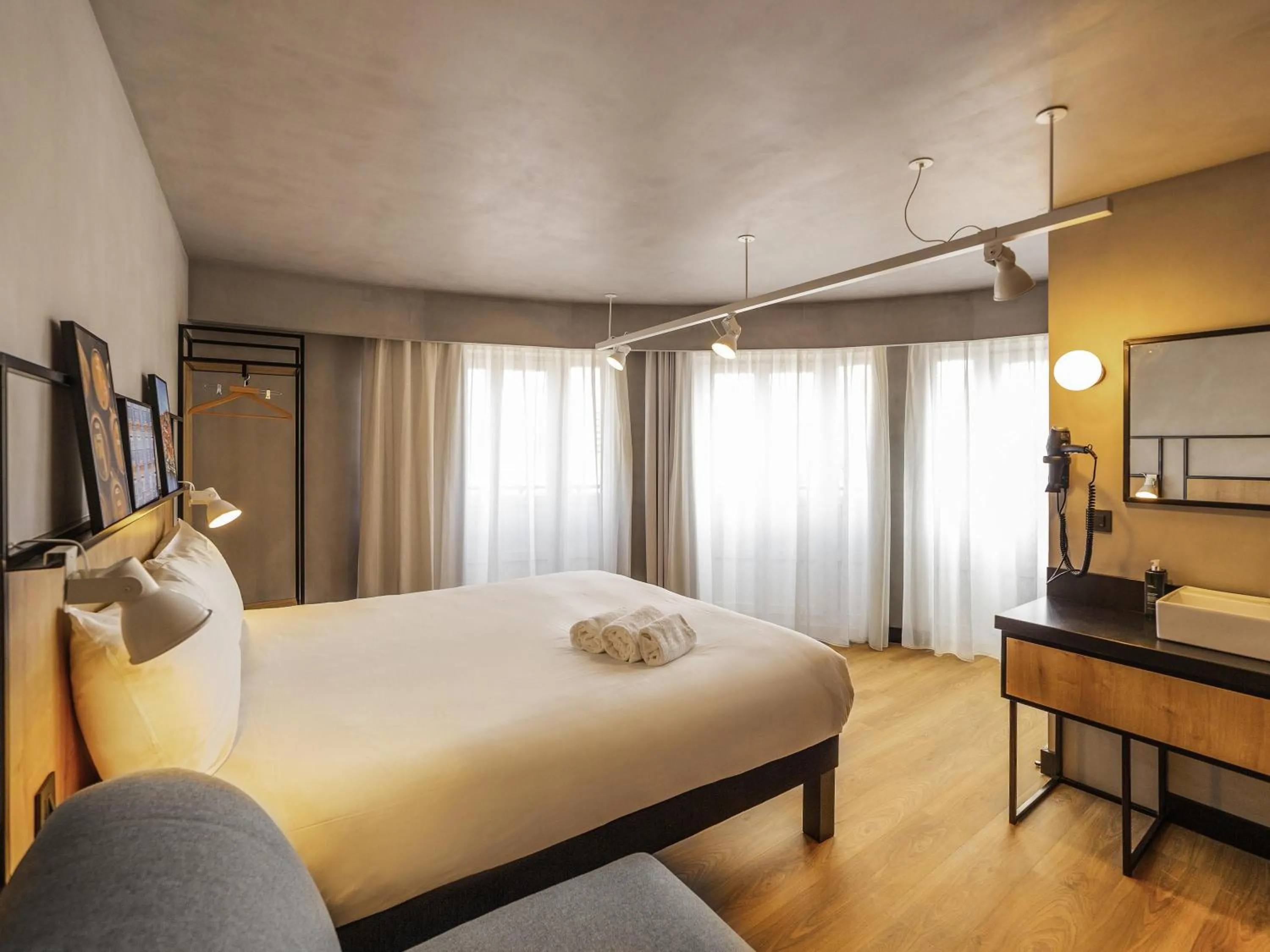 Bedroom, Bed in ibis Porto Centro Mercado Bolhao