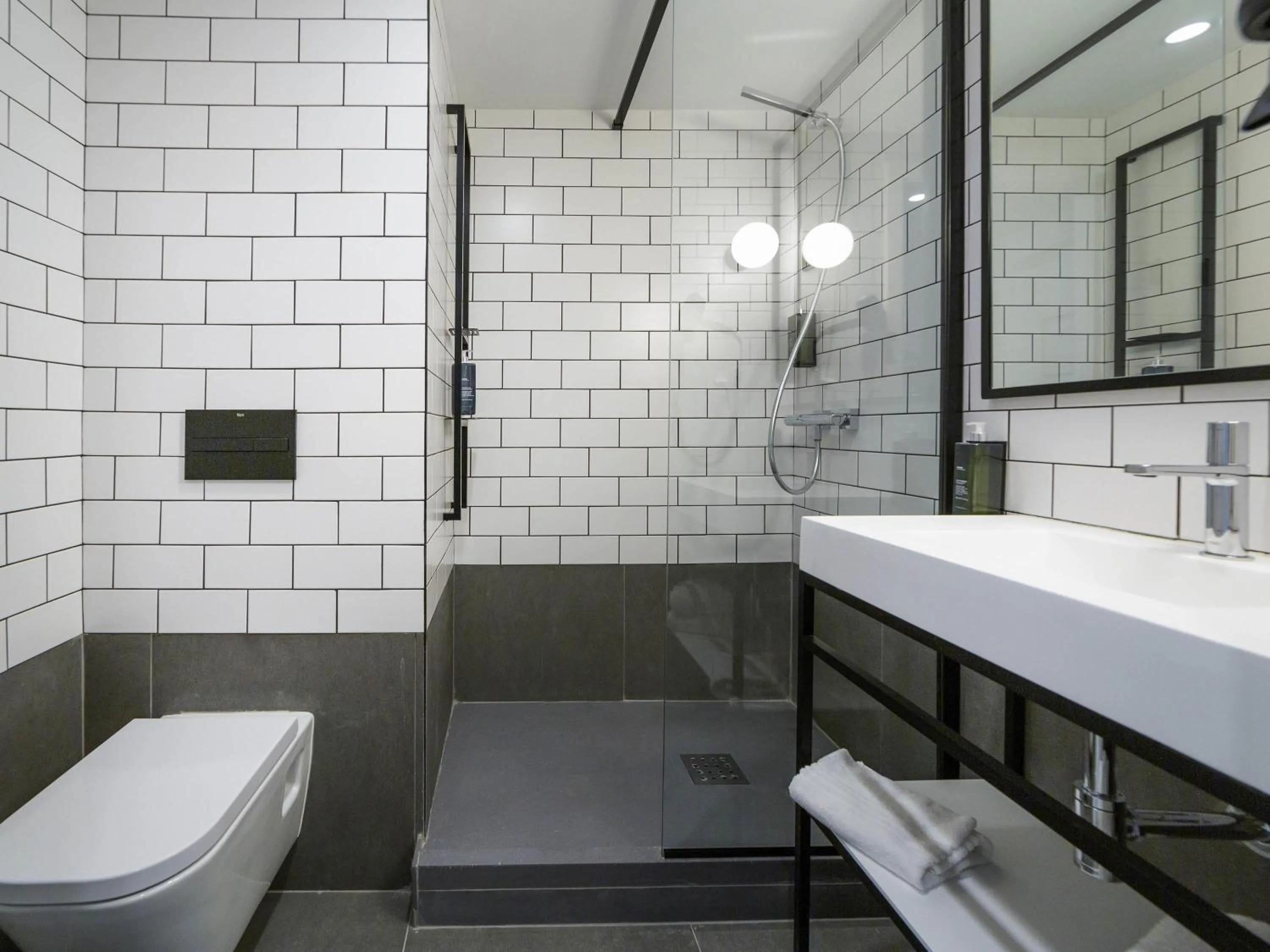 Bedroom in ibis Porto Centro Mercado Bolhao