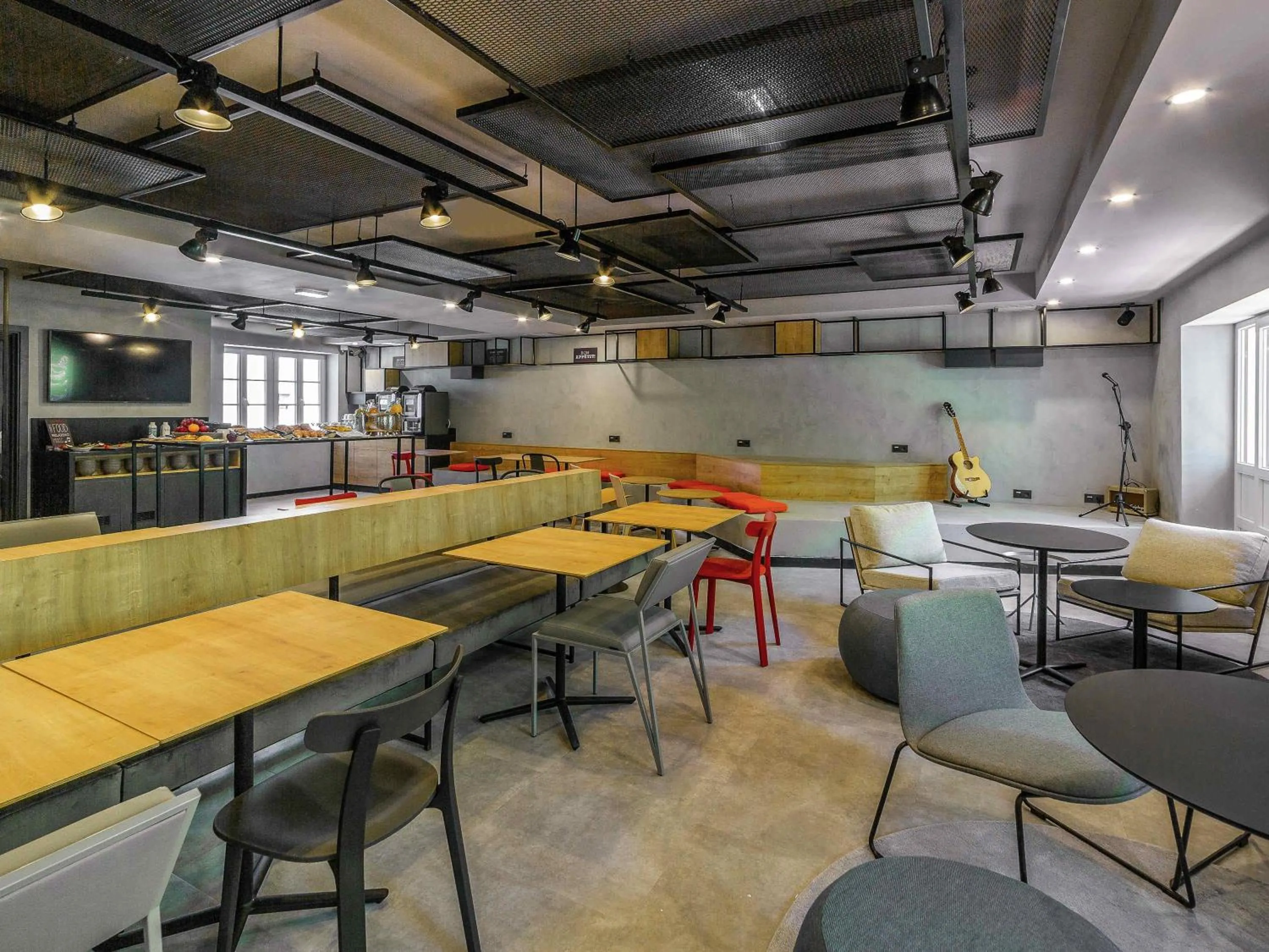 Lounge or bar in ibis Porto Centro Mercado Bolhao