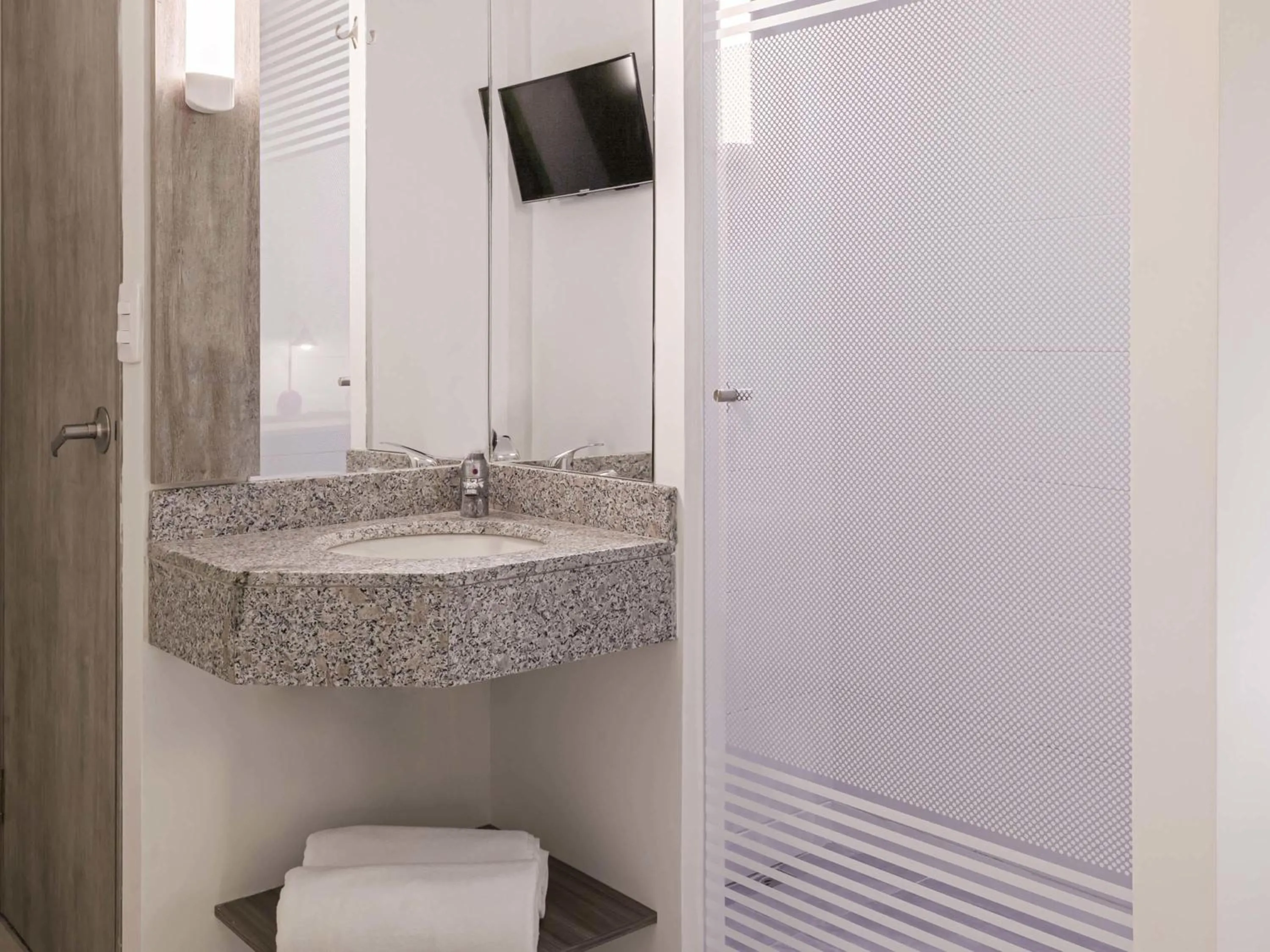 Bedroom in ibis budget Barranquilla