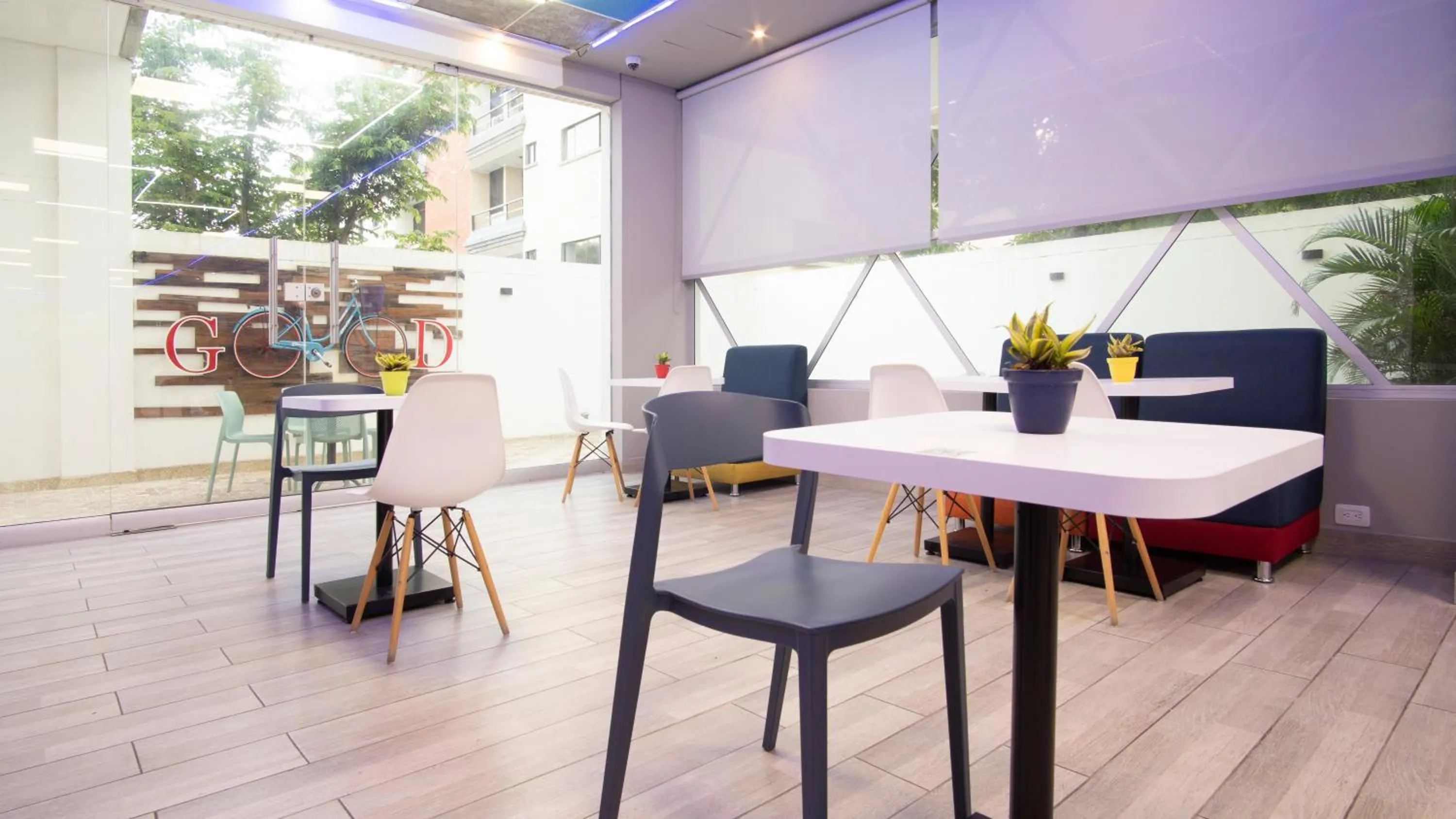 Restaurant/places to eat in ibis budget Barranquilla