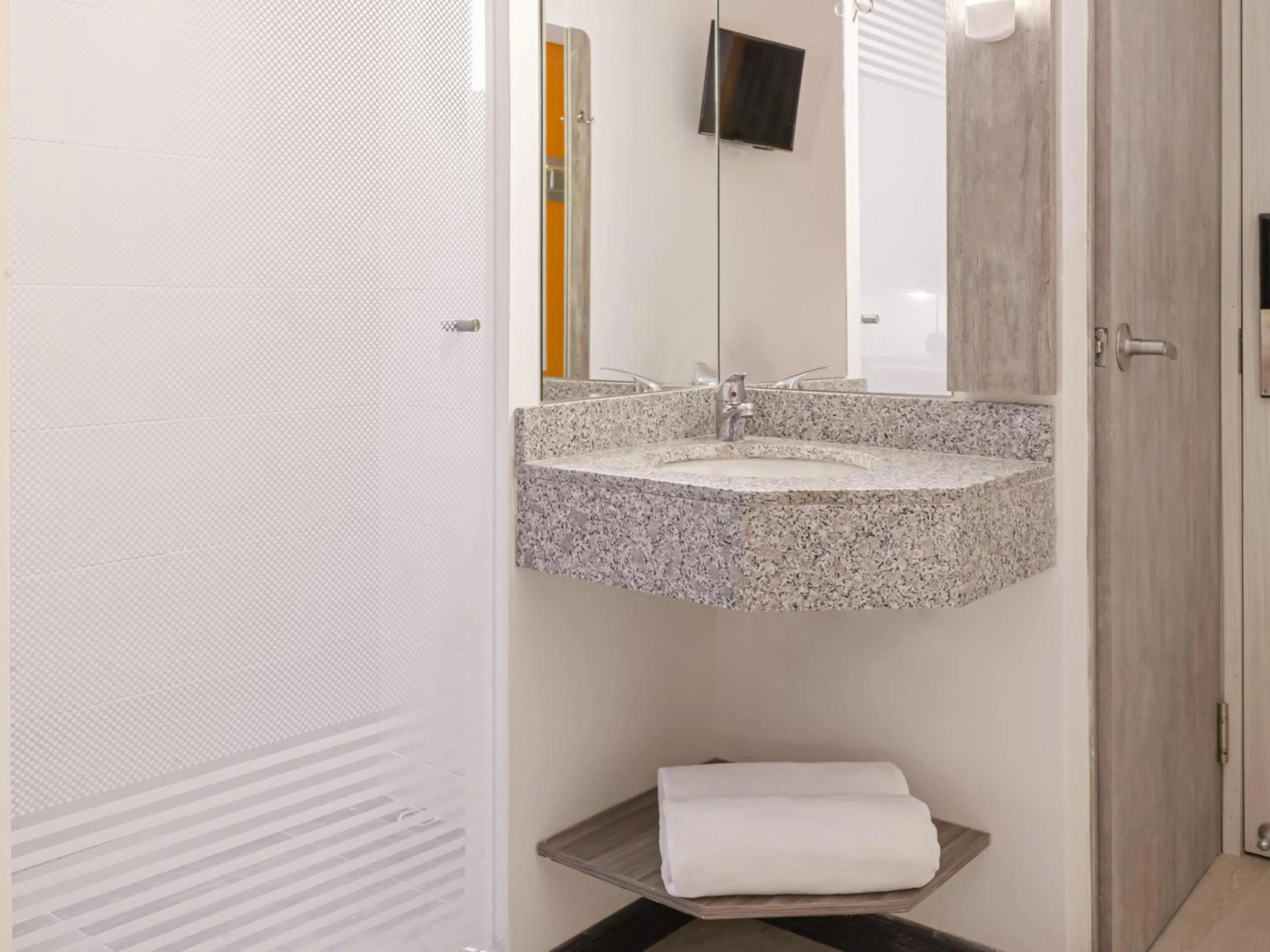 Bedroom in ibis budget Barranquilla