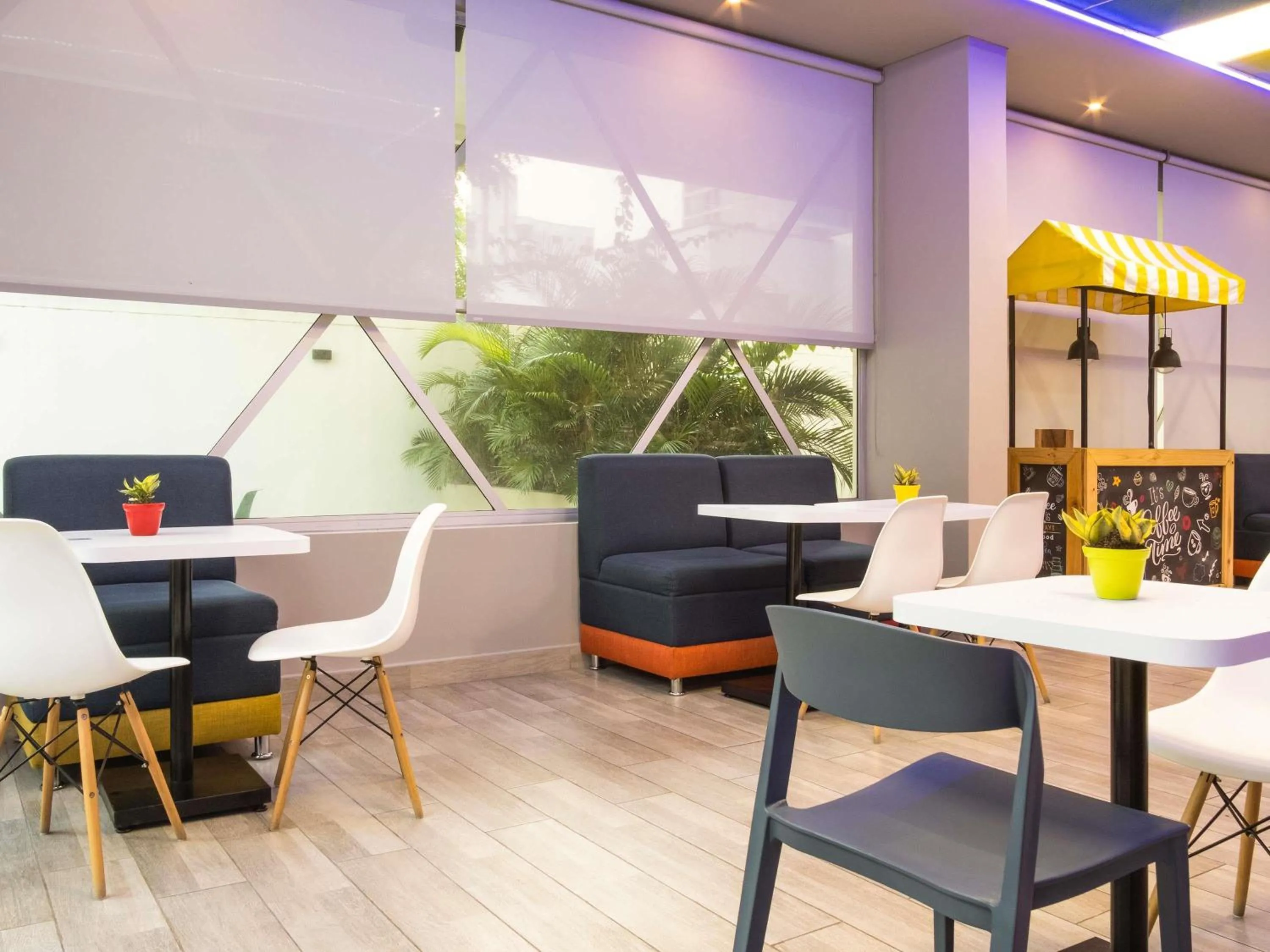 Restaurant/places to eat in ibis budget Barranquilla