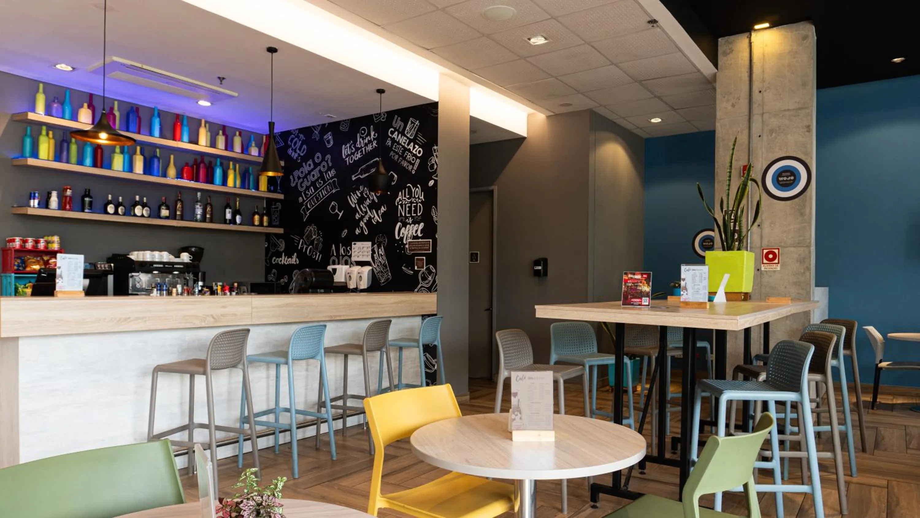 Lounge or bar in ibis Chia