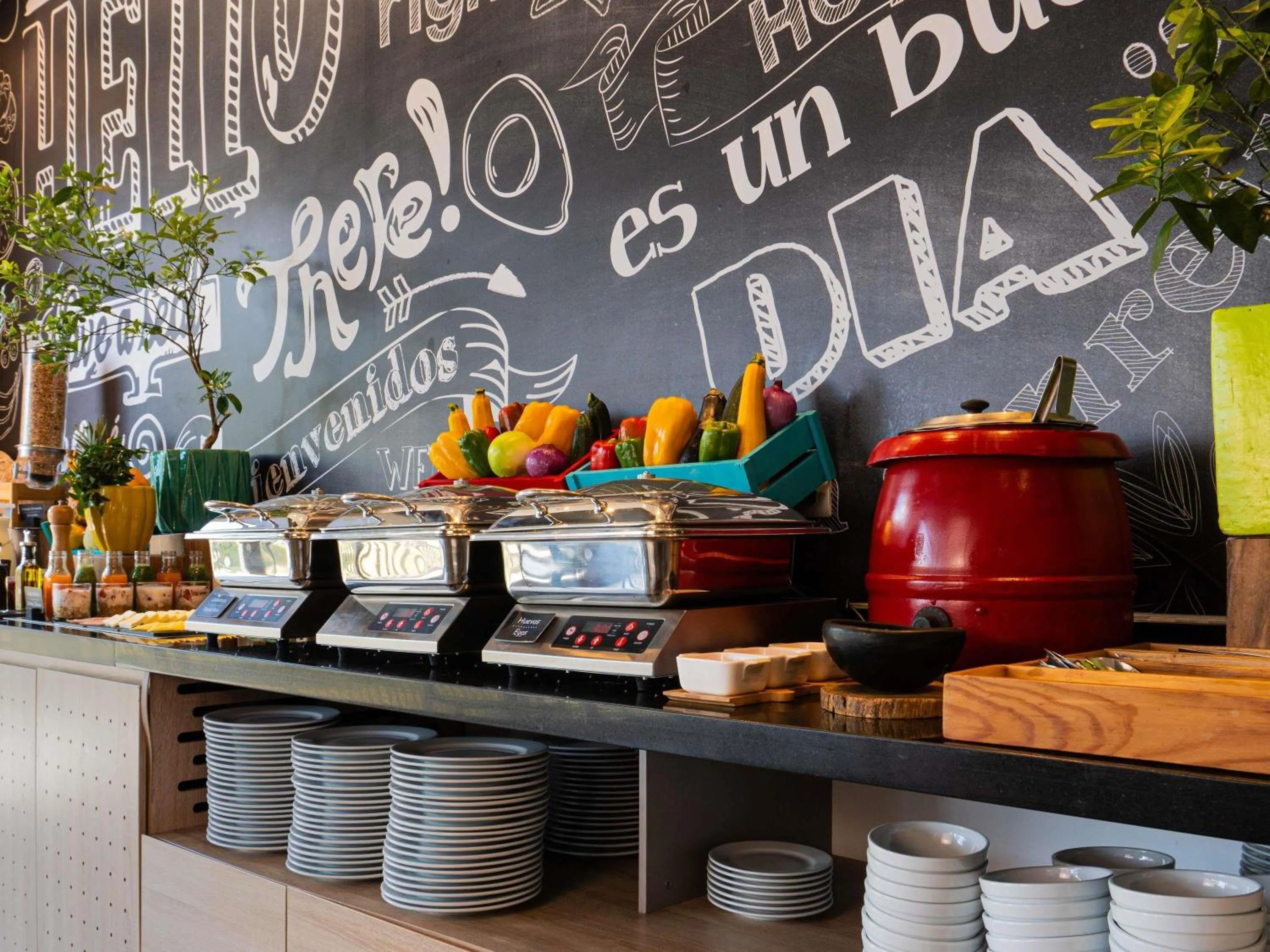 Breakfast in ibis Chia