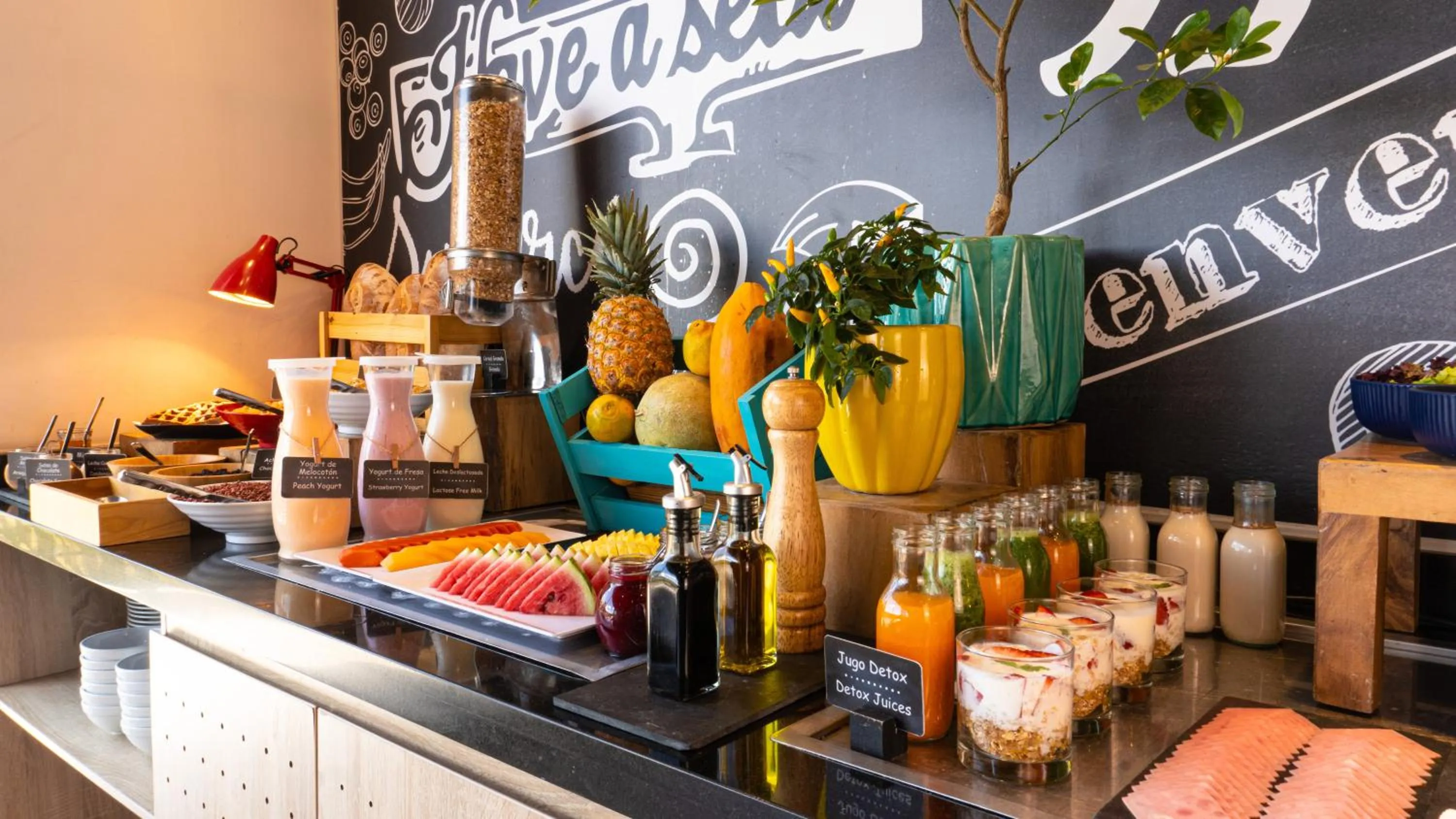 Breakfast in ibis Chia