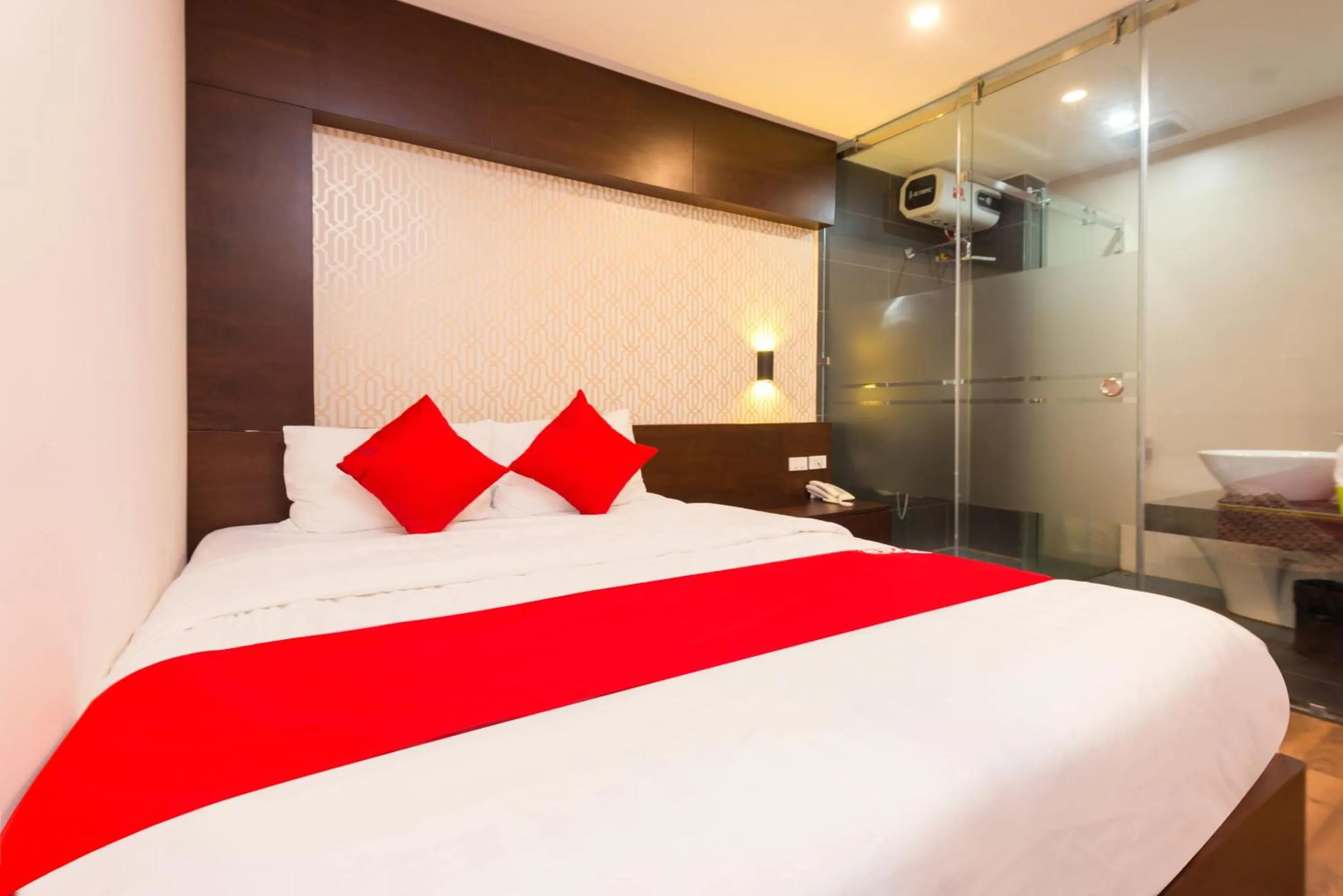 Bedroom, Bed in OYO 930 Thang Long Hotel