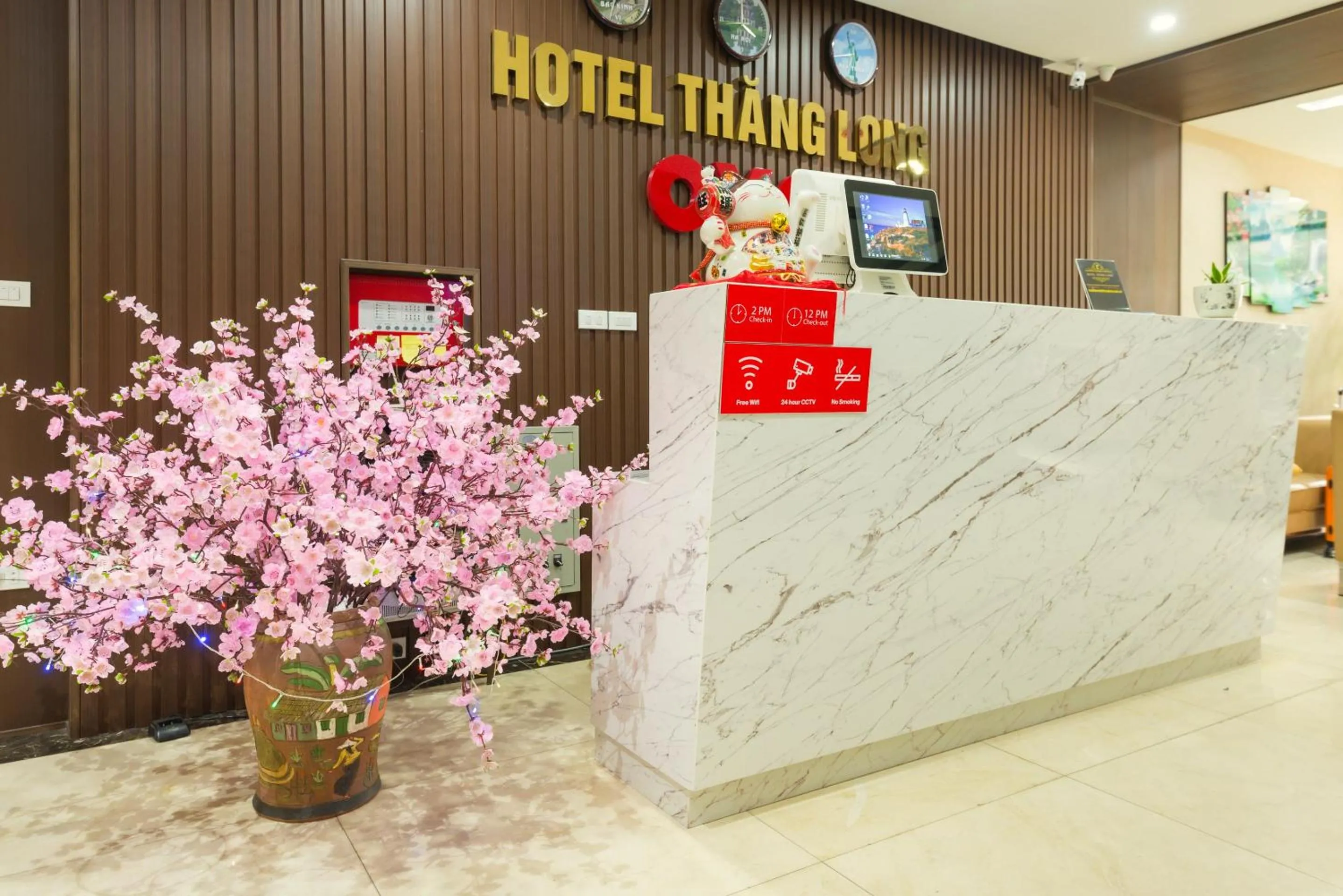 Lobby or reception in OYO 930 Thang Long Hotel