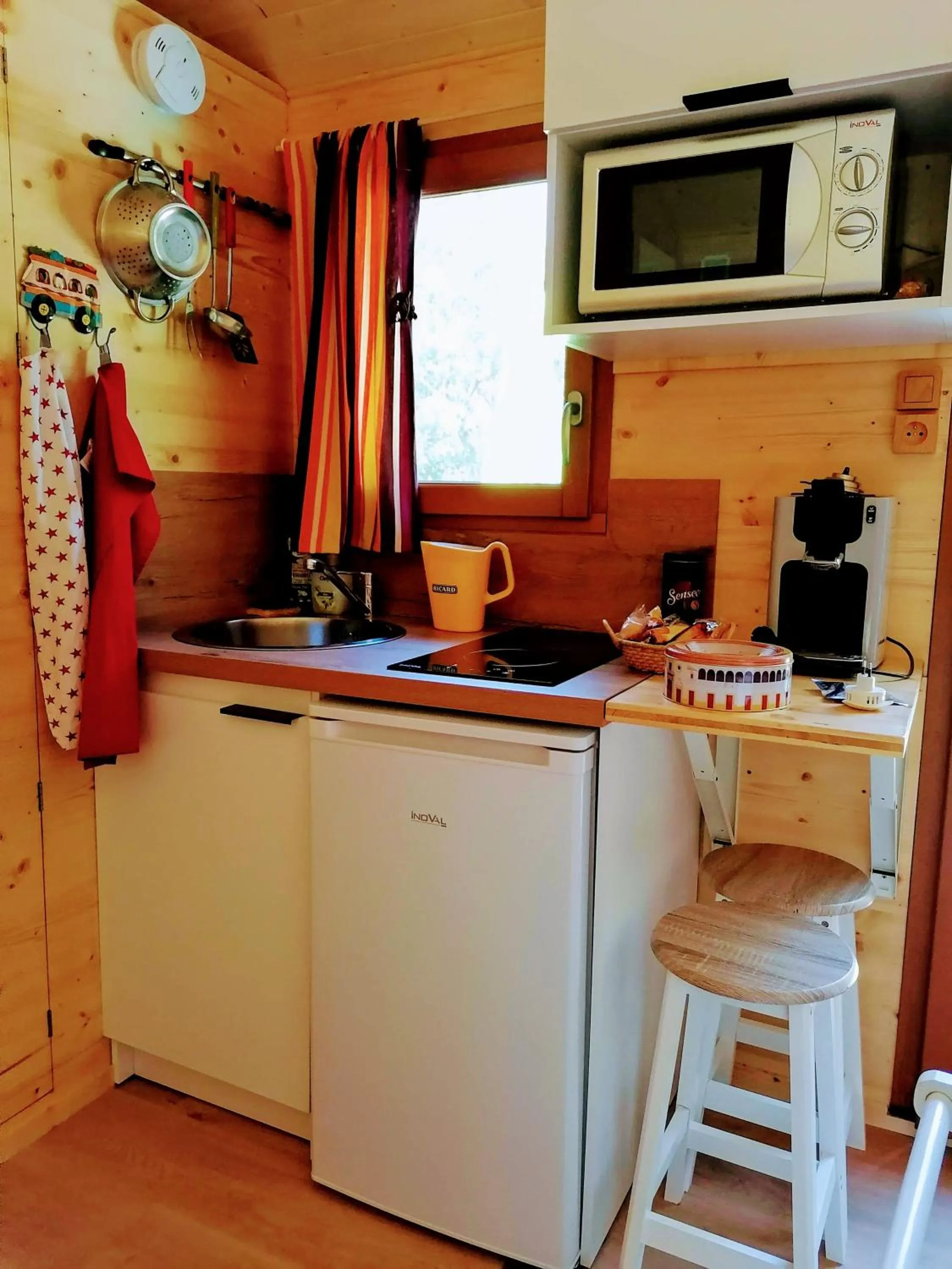 Kitchen or kitchenette in Nîmes en Garrigues