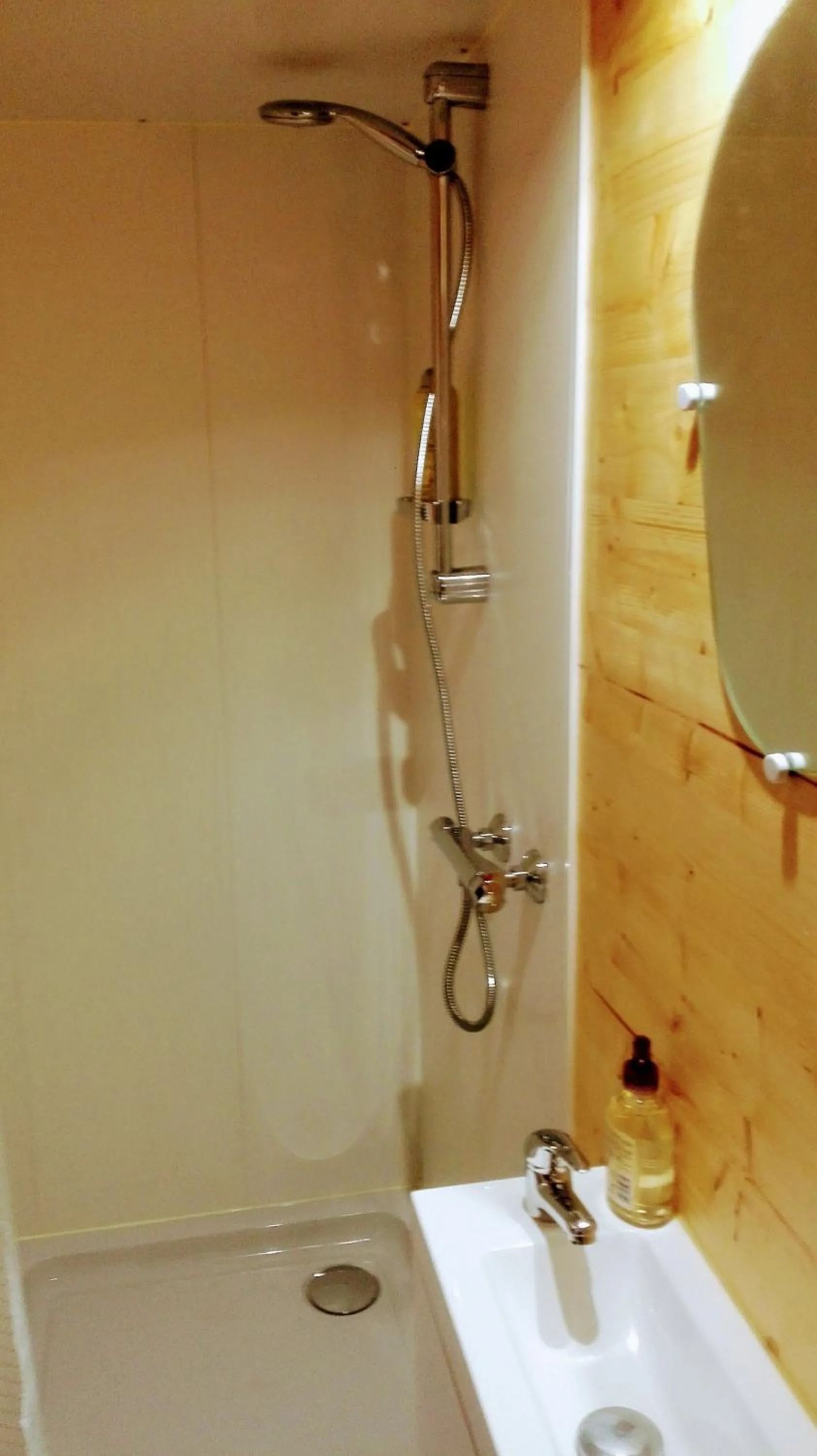 Bathroom in Nîmes en Garrigues