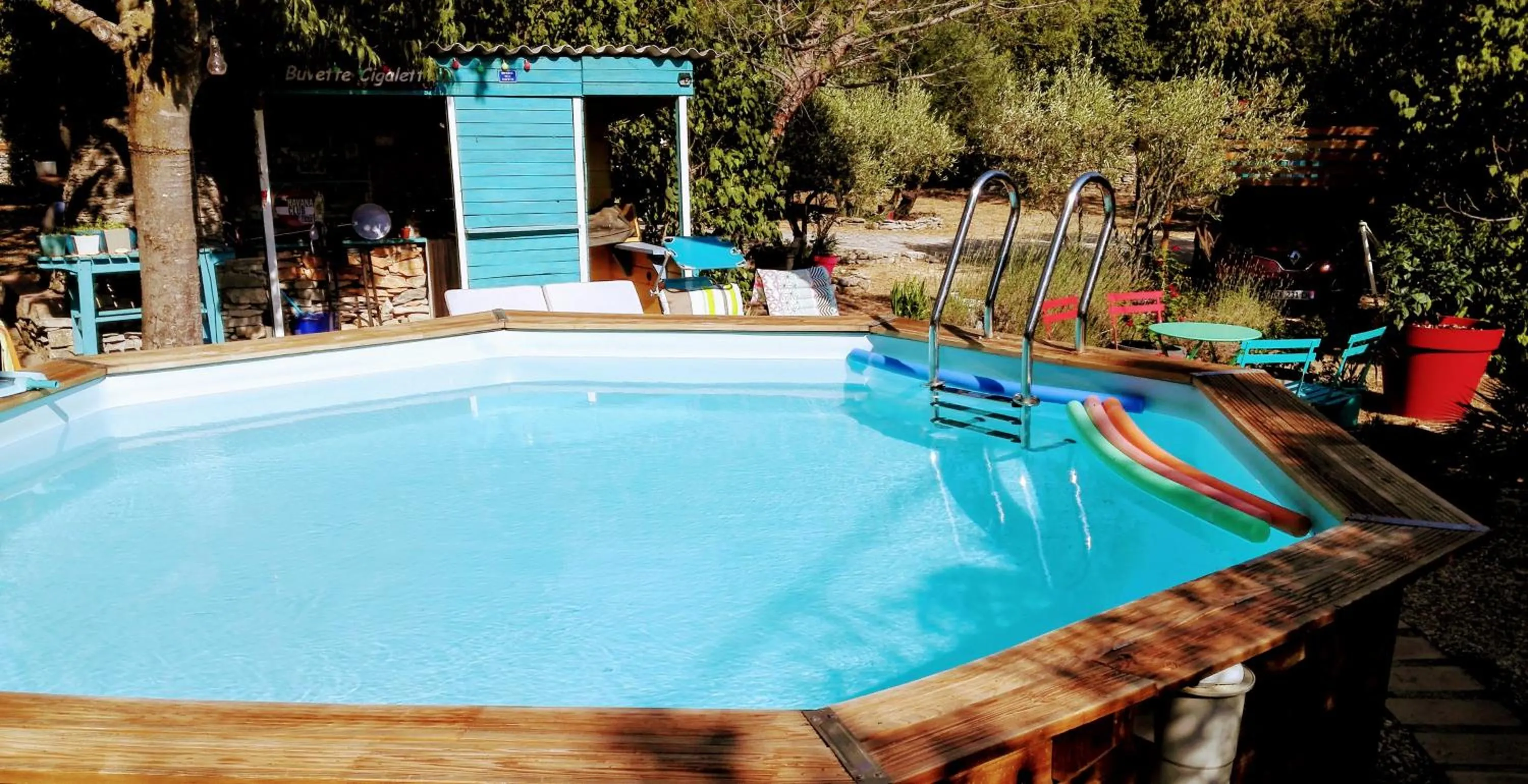 Swimming pool in Nîmes en Garrigues