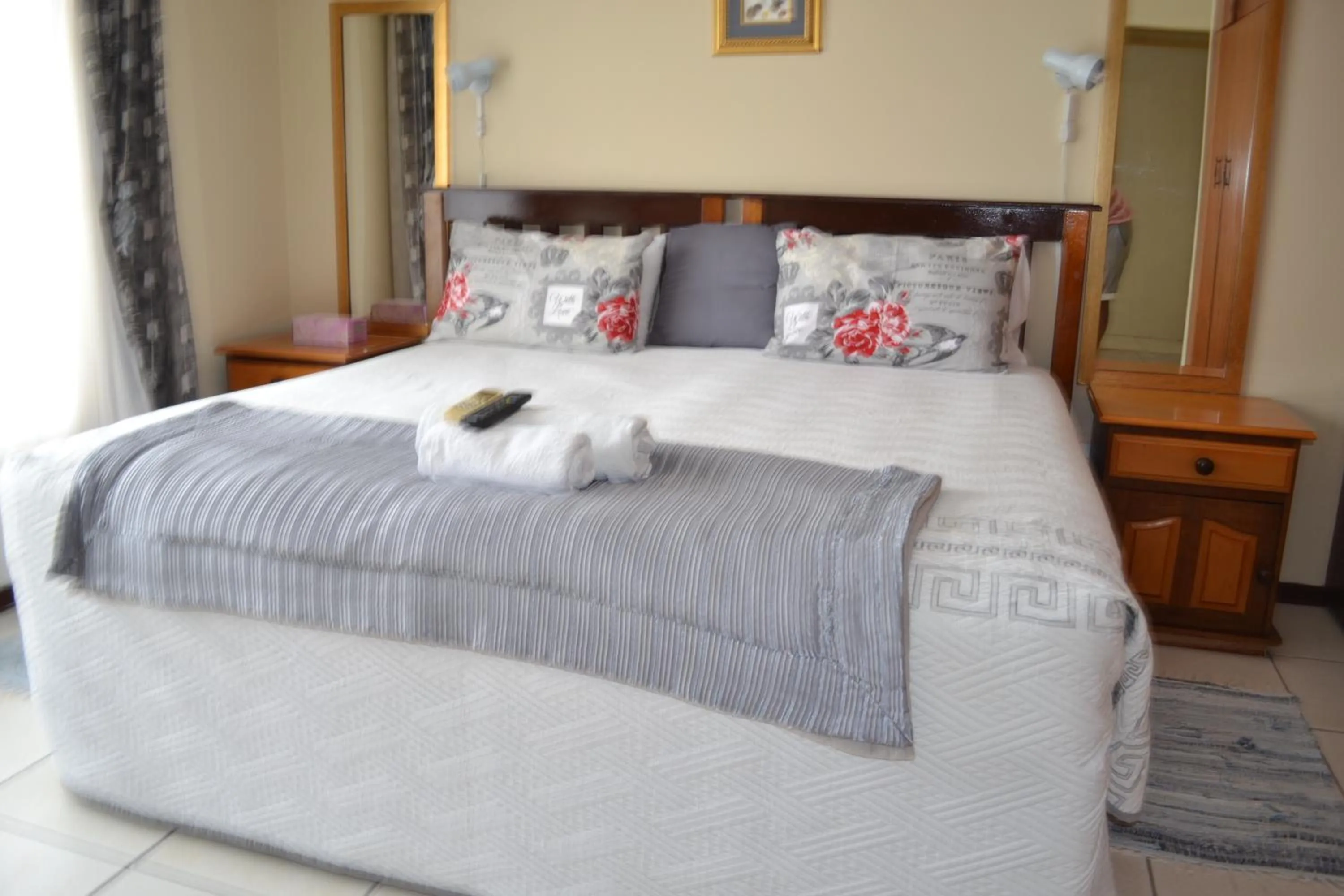 Bed in Kamogelo Guest House