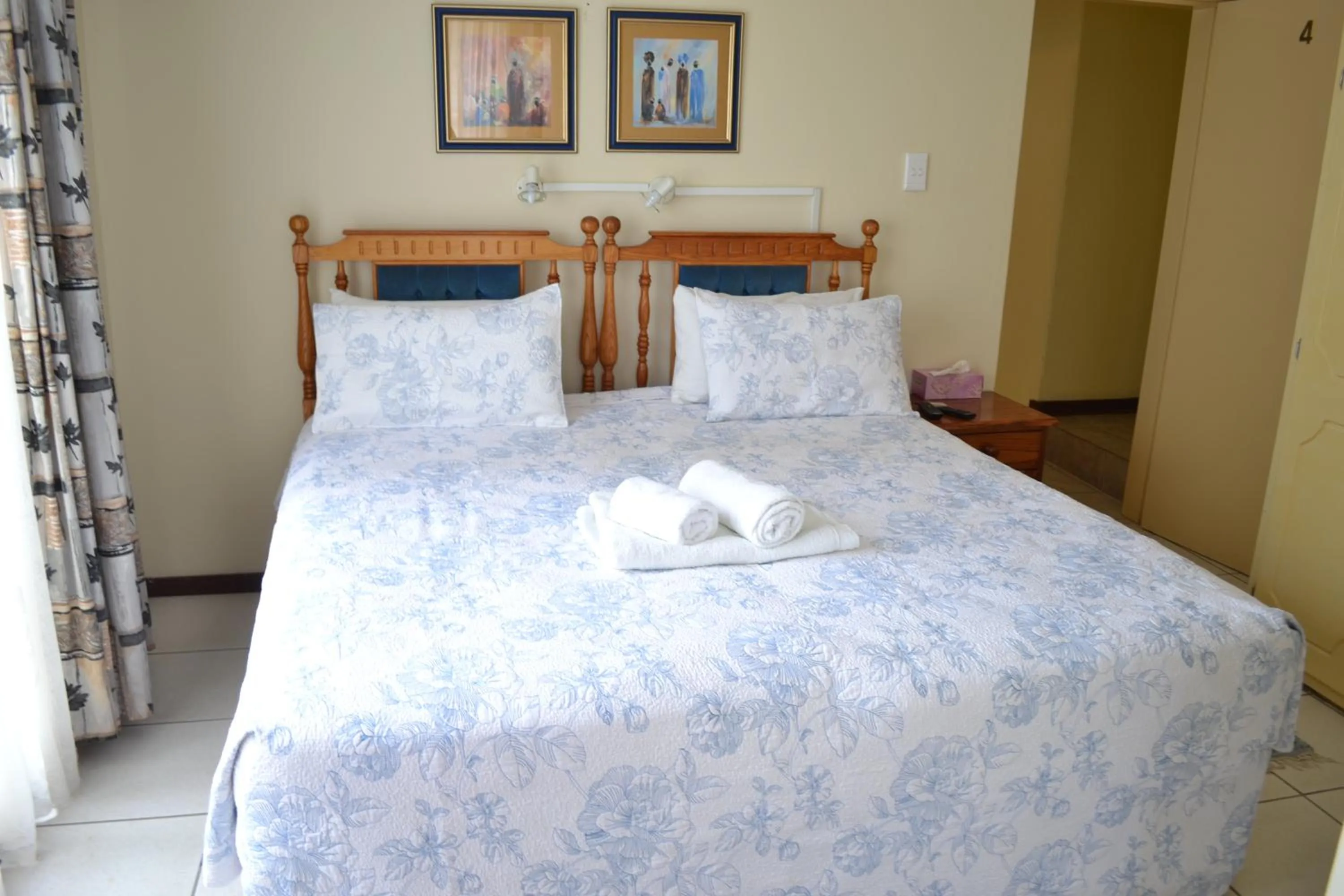 Bed in Kamogelo Guest House