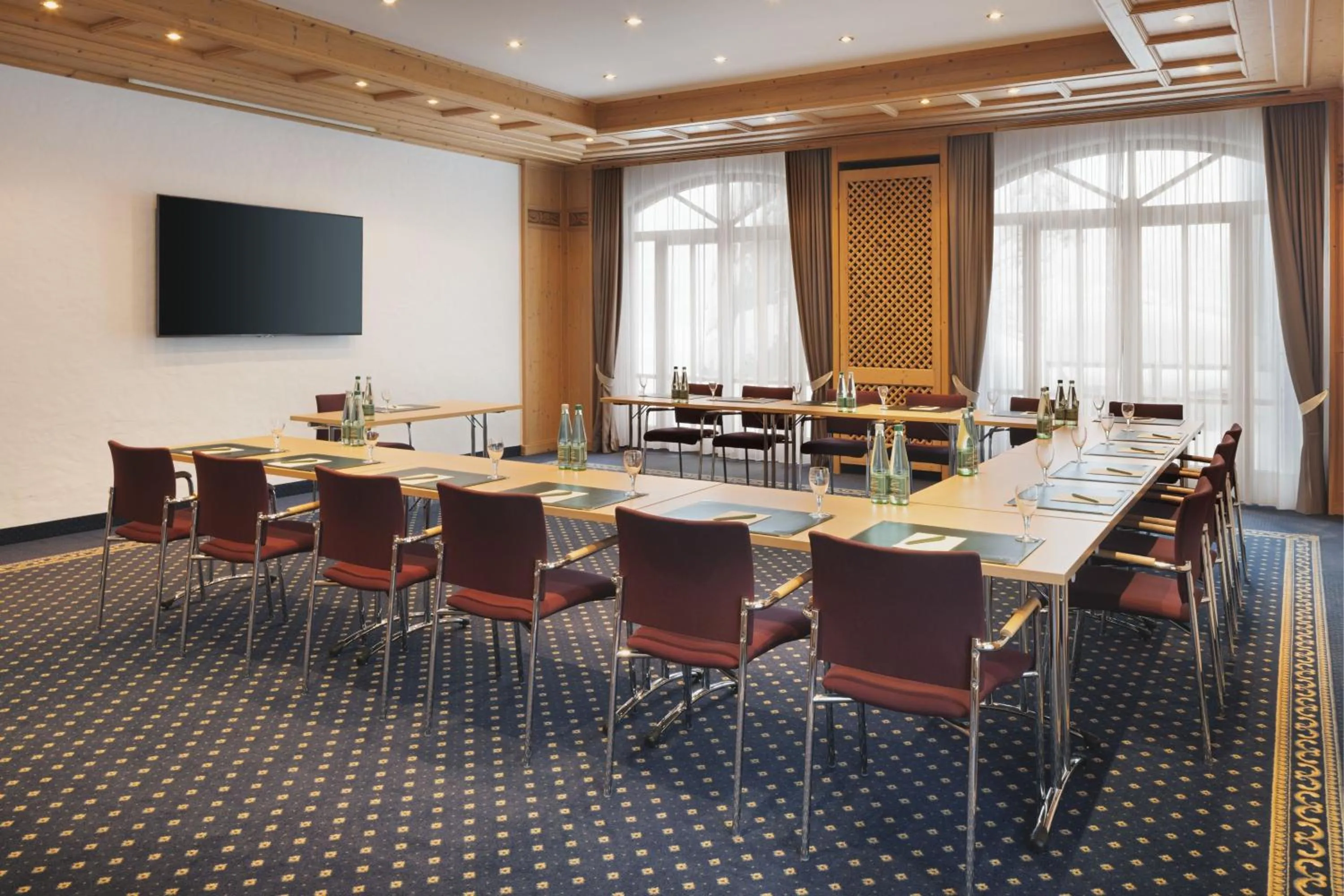 Meeting/conference room in Arabella Alpenhotel am Spitzingsee, a Tribute Portfolio Hotel