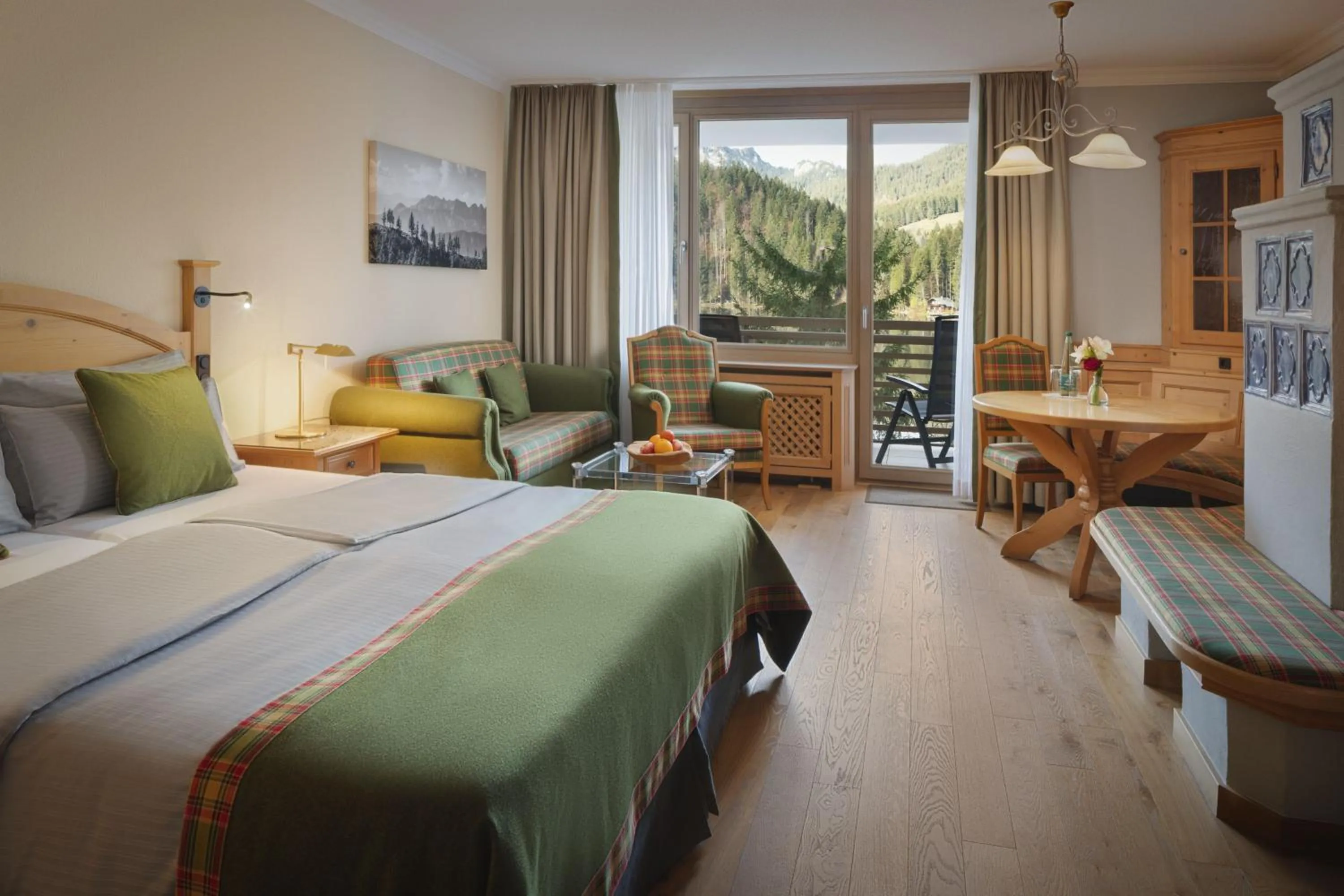 Photo of the whole room, Bed in Arabella Alpenhotel am Spitzingsee, a Tribute Portfolio Hotel