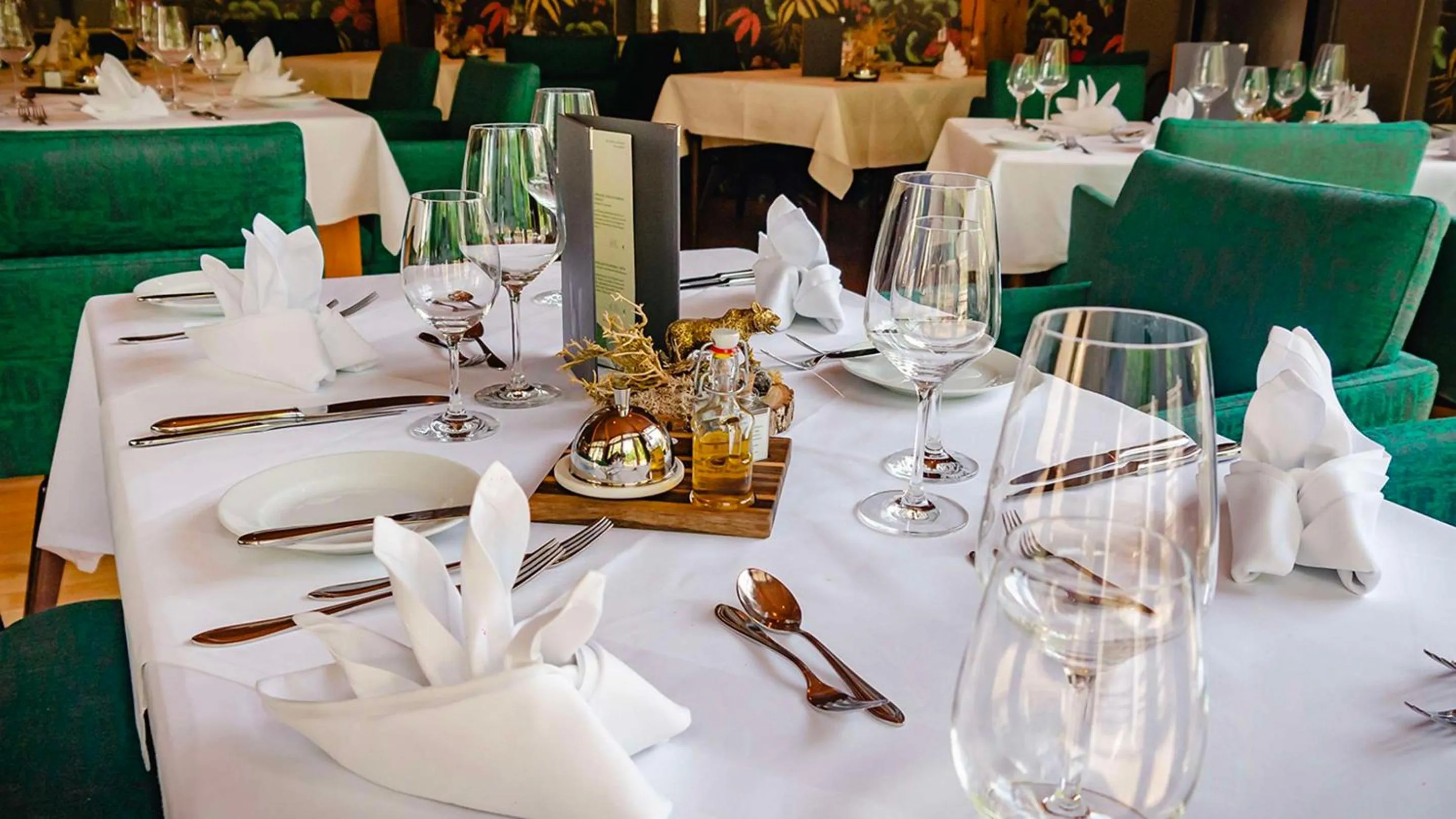 Restaurant/places to eat in Best Western Plus Ostseehotel Waldschloesschen