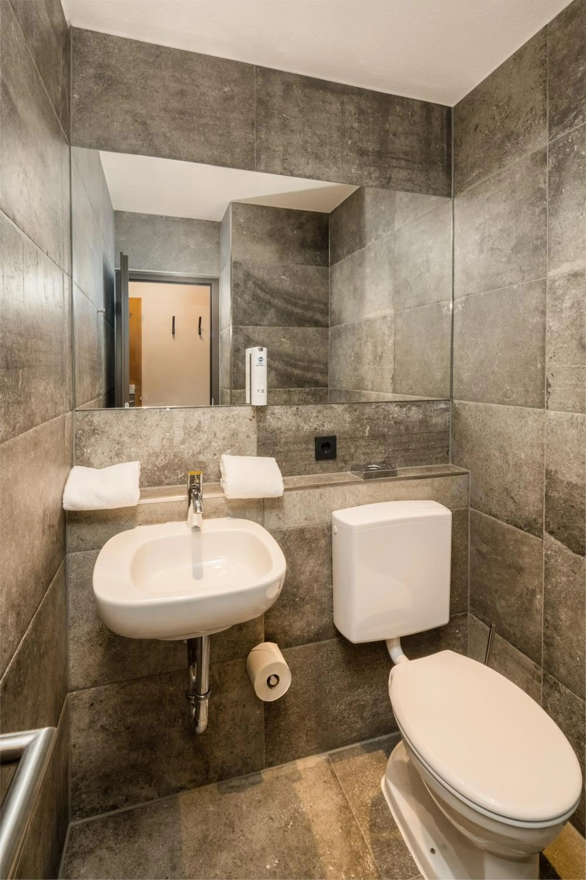 Toilet in Best Western Hotel Kaiserslautern