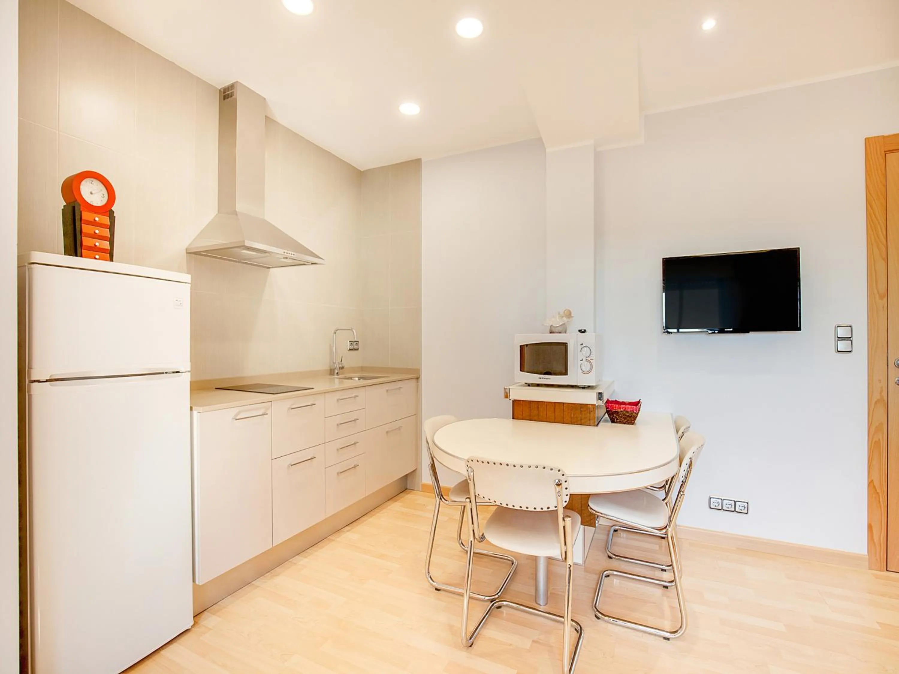 Photo of the whole room in Hotel Restaurante Blanc I Negre 2