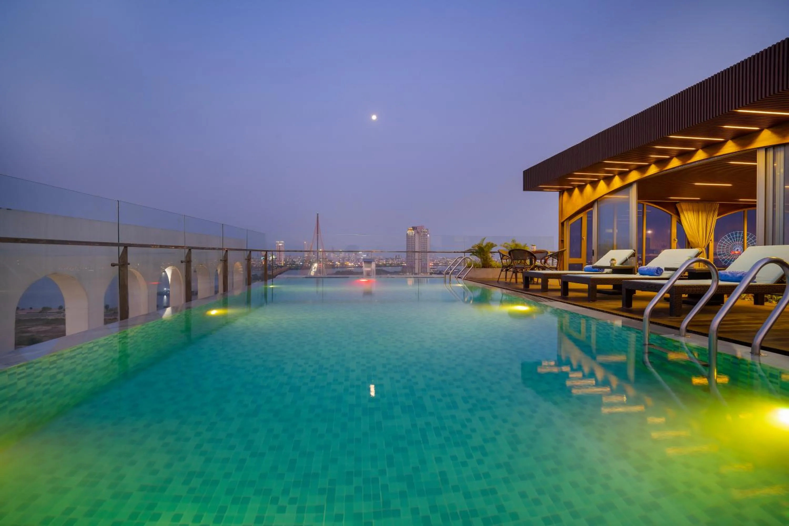 Night in Gold Plaza Hotel Da Nang