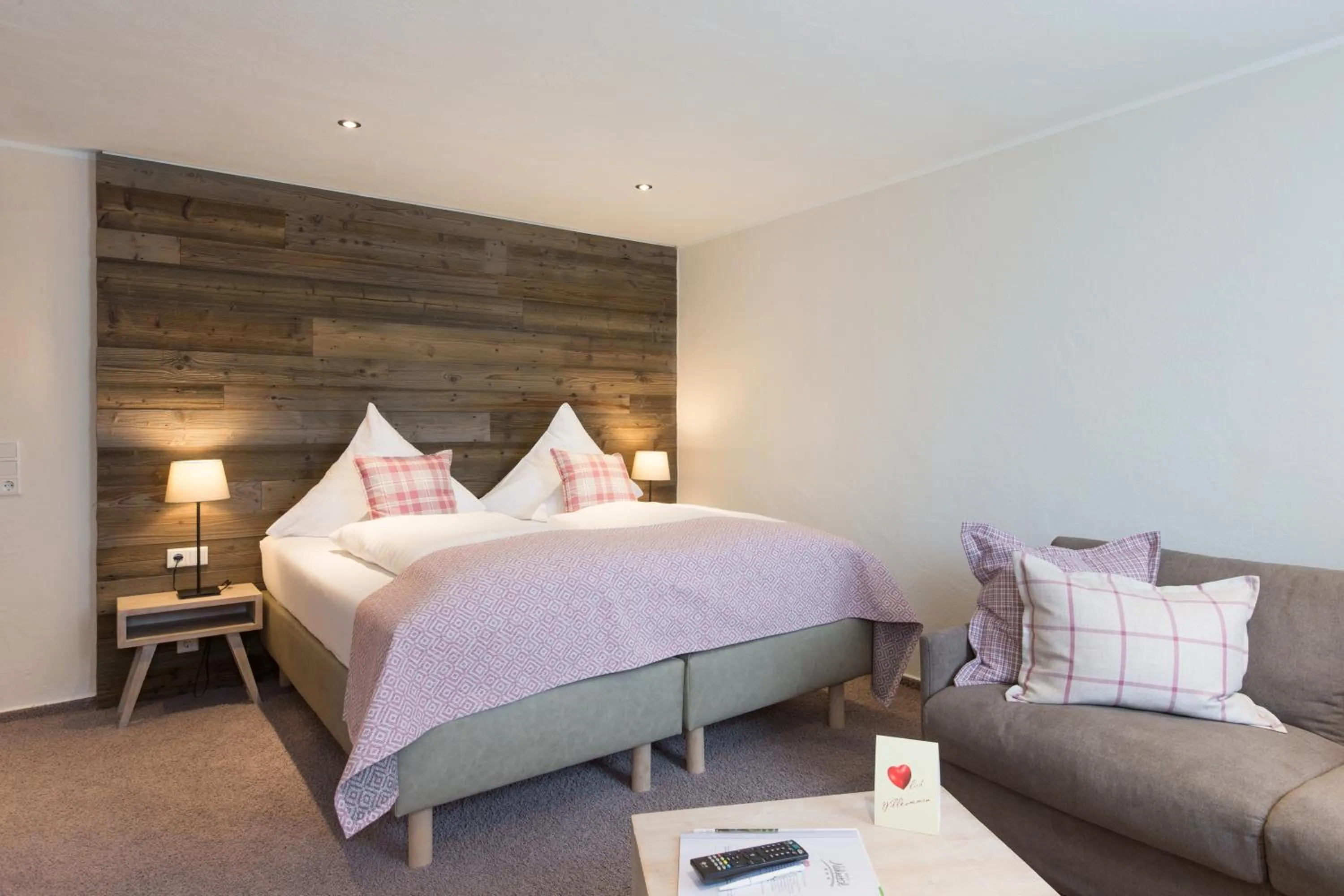 Bed in Hotel Nuhnetal