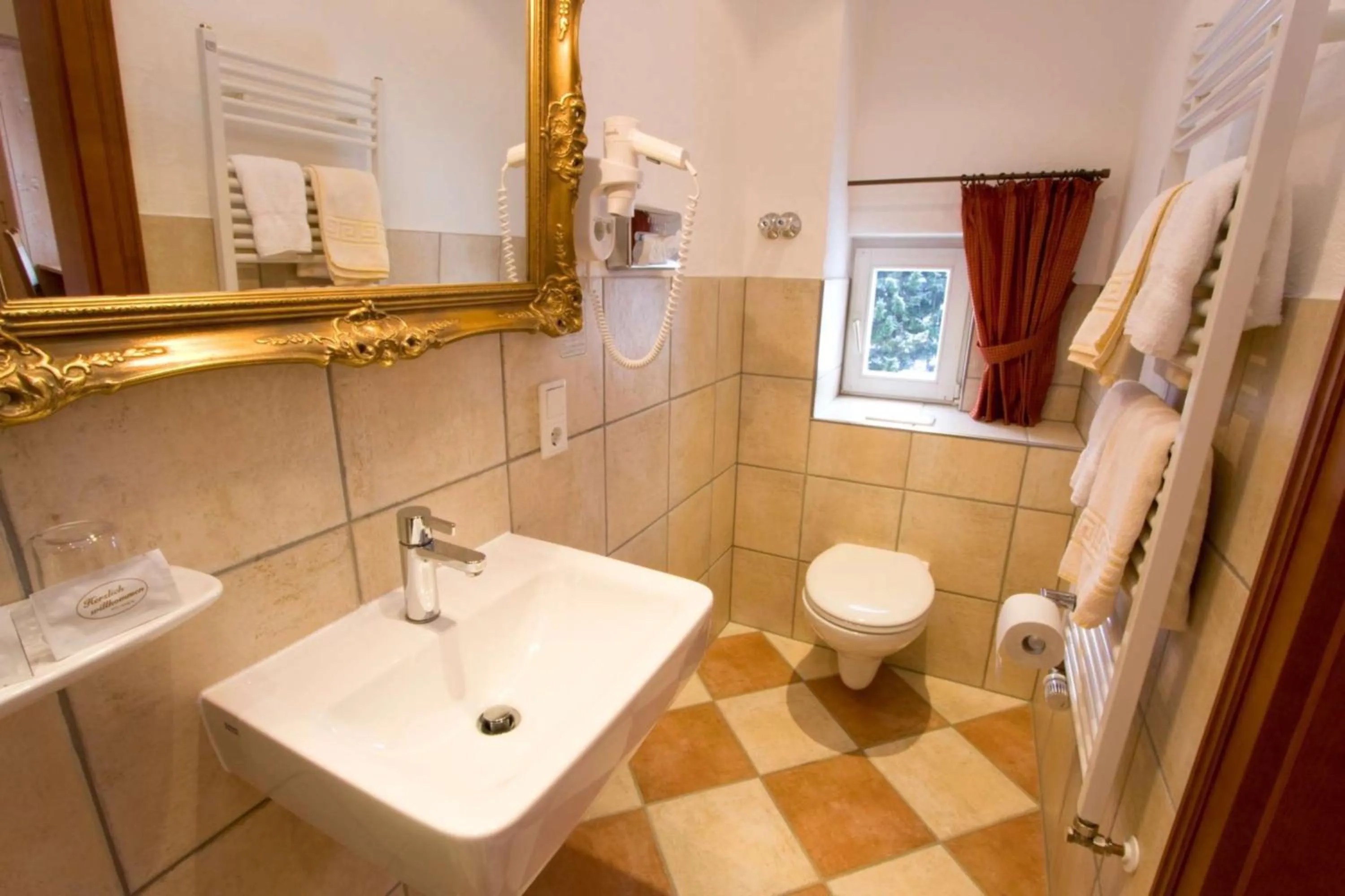 Bathroom in Hotel Nuhnetal