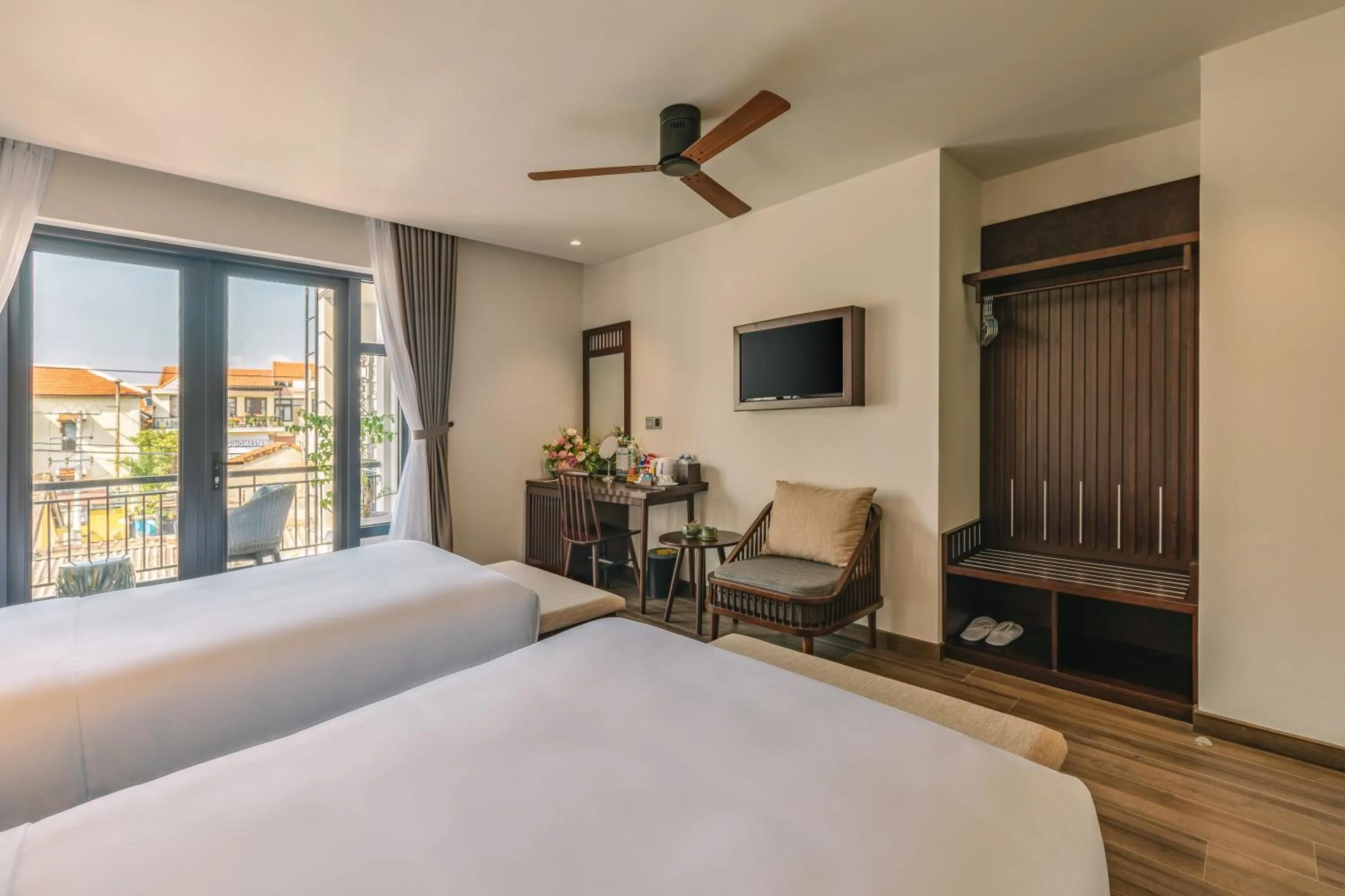 Communal lounge/ TV room, Bed in Volar de Faifo Villa