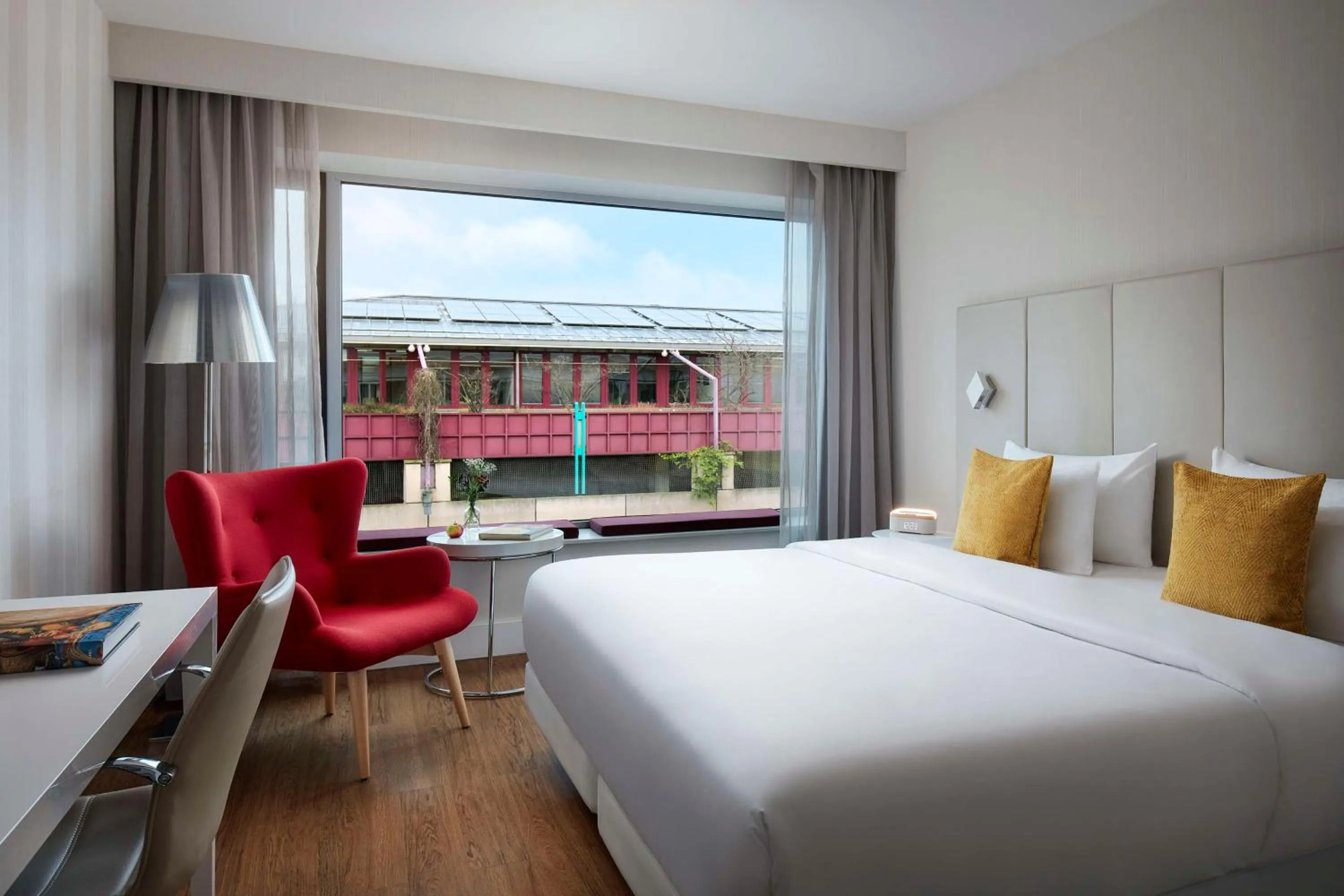 Bedroom, Bed in Avani Frankfurt City Hotel