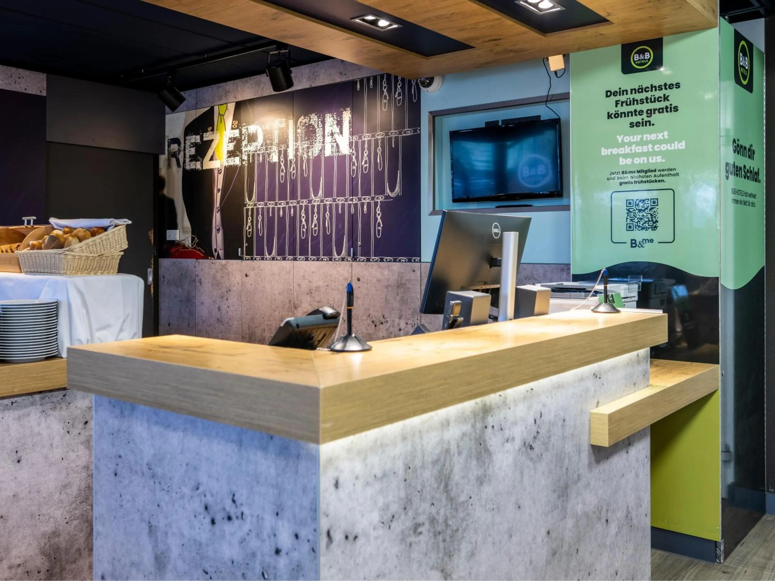 Lobby or reception in ibis budget Düsseldorf Airport