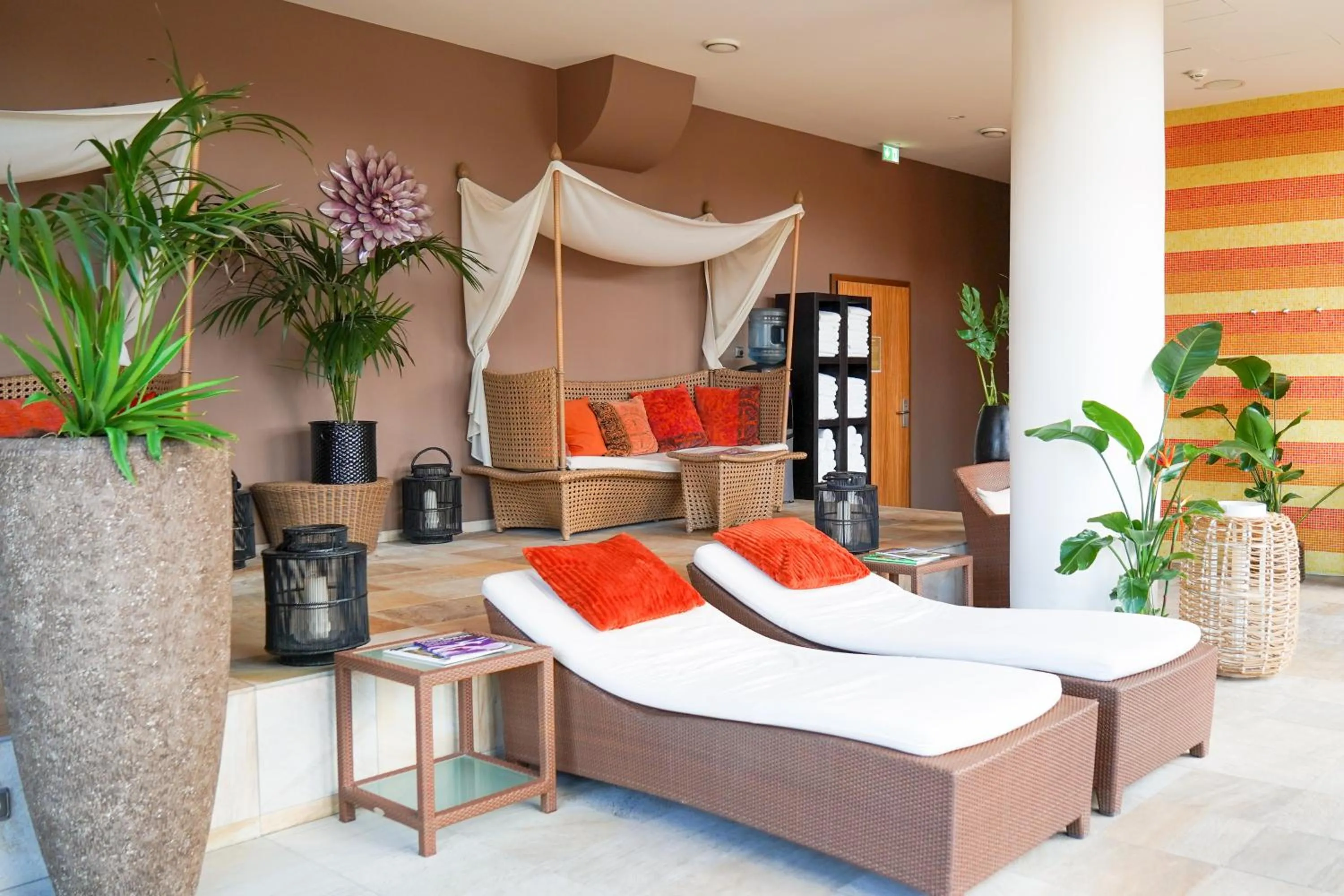 Sauna, Bed in east Hotel Hamburg