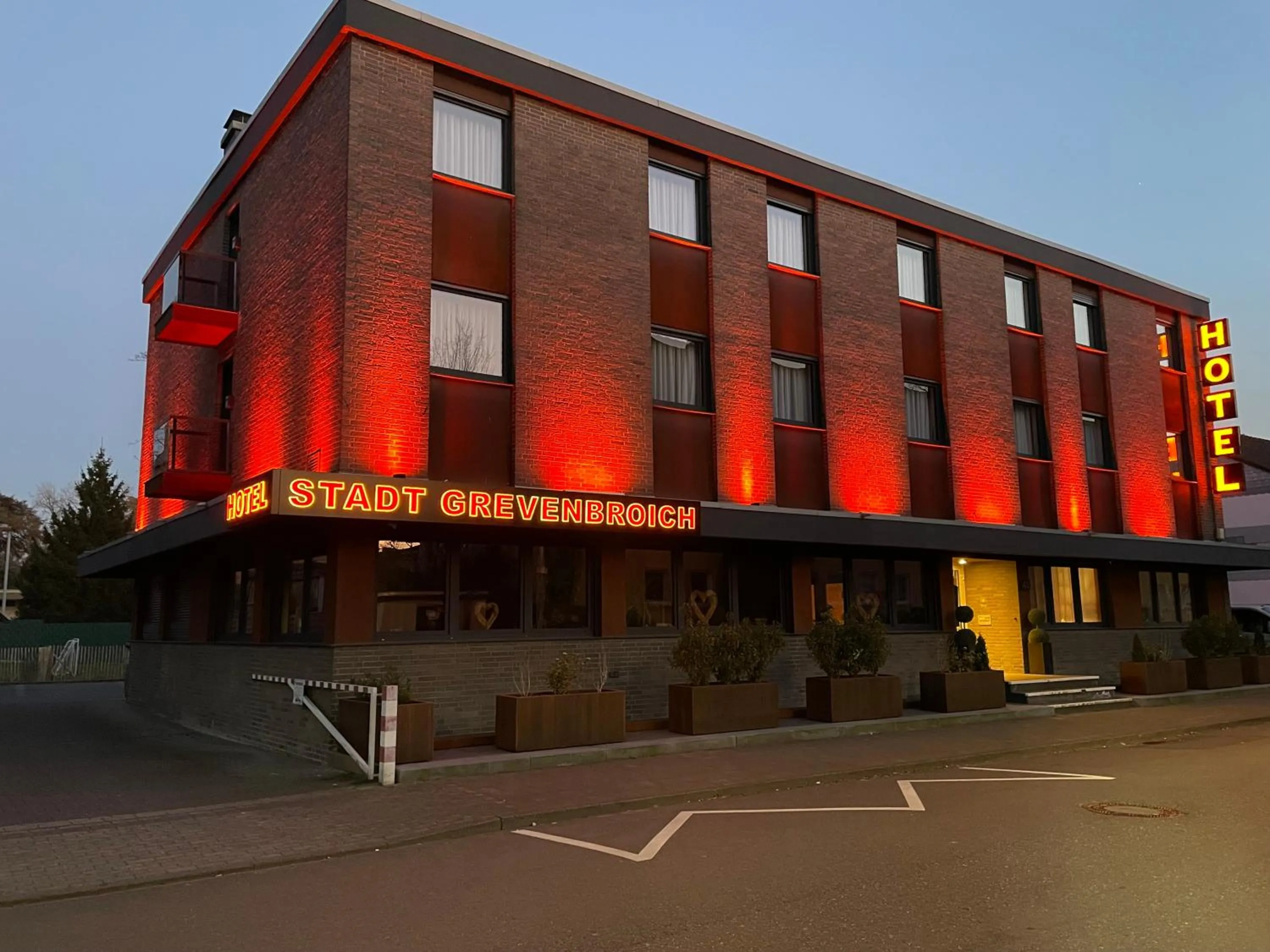 Property building in Hotel Stadt Grevenbroich mit Klimaanlage