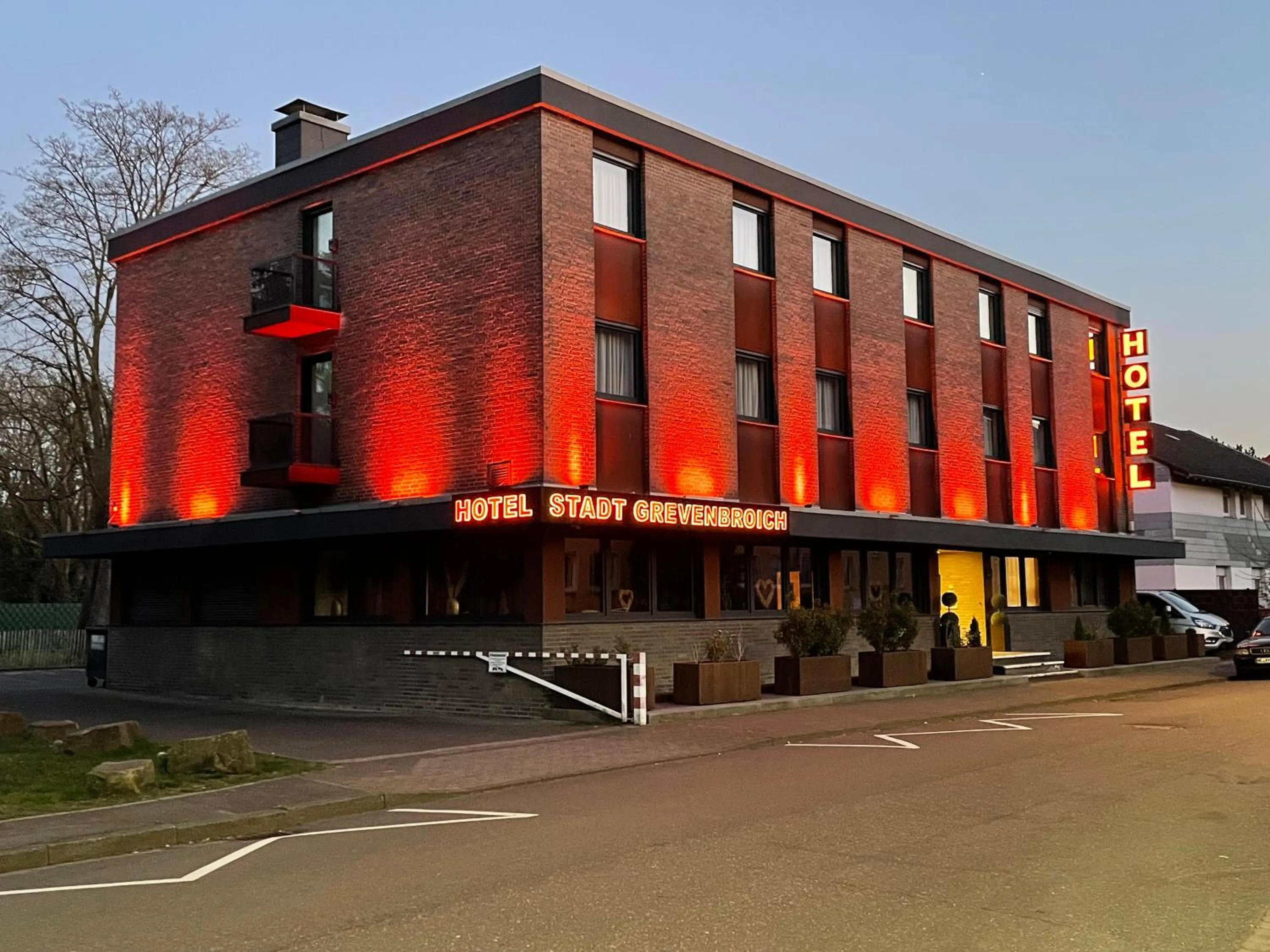 Property building in Hotel Stadt Grevenbroich mit Klimaanlage
