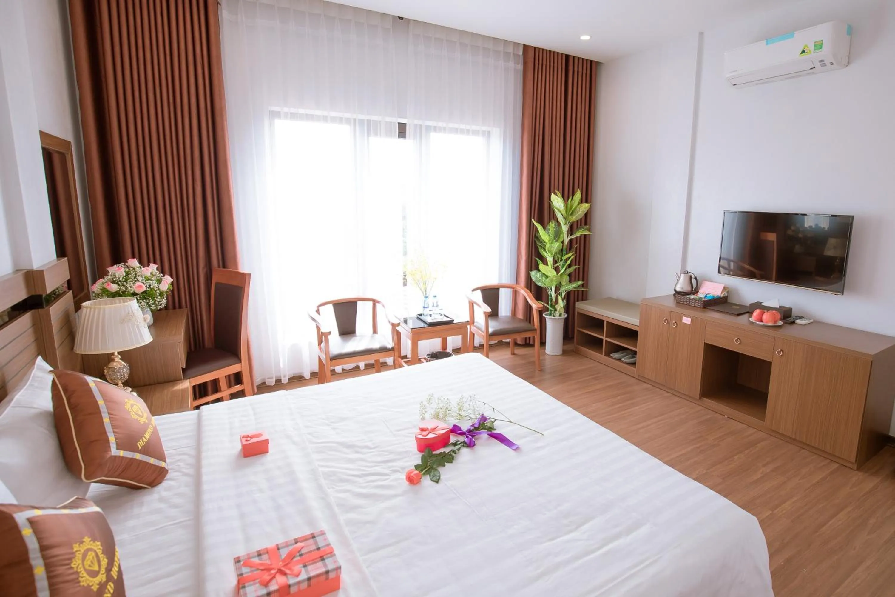 TV and multimedia, Bed in Diamond Hotel