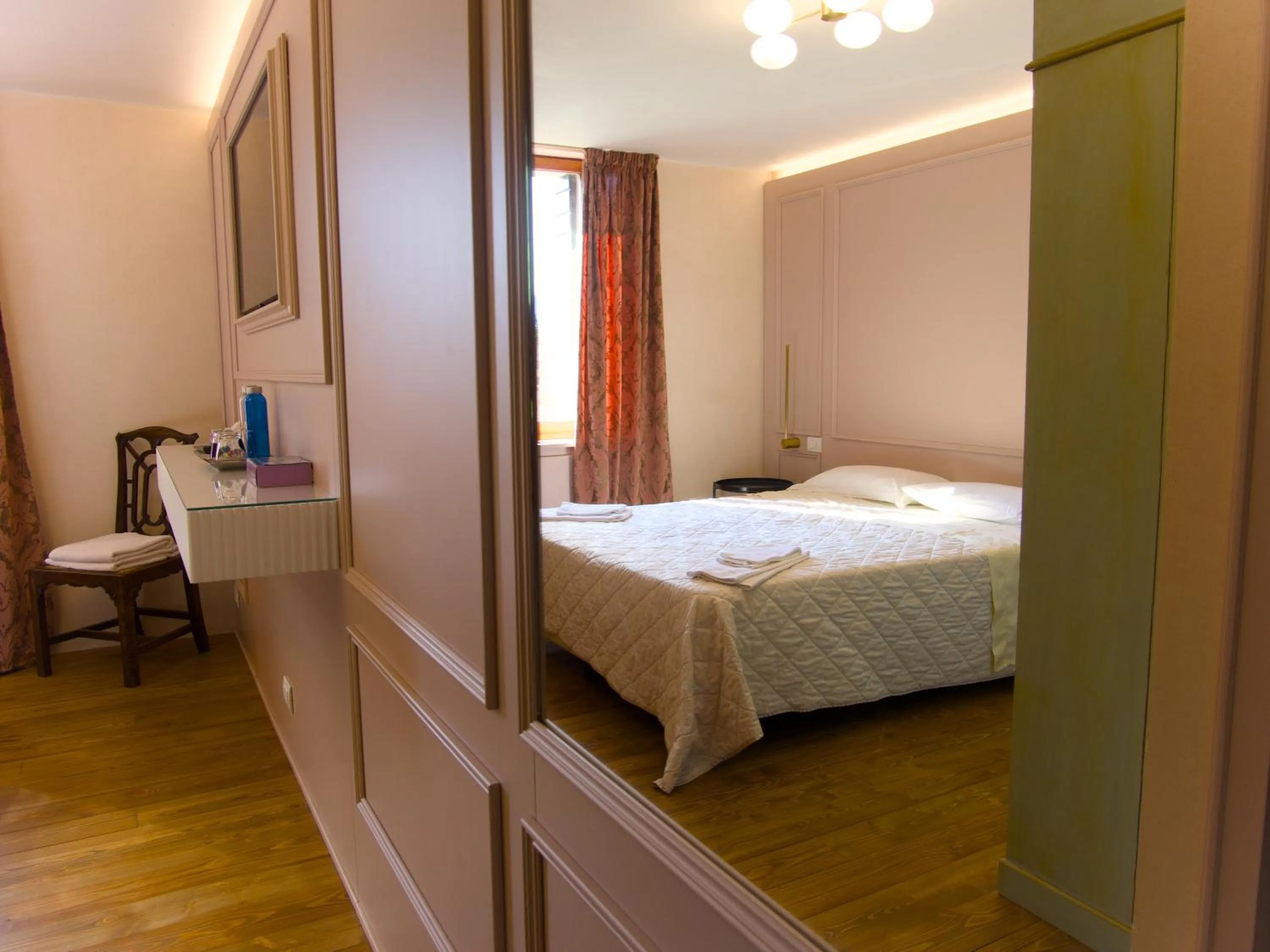 Bed in Villa San Liberale - Suites & Wellness - Villa Veneta