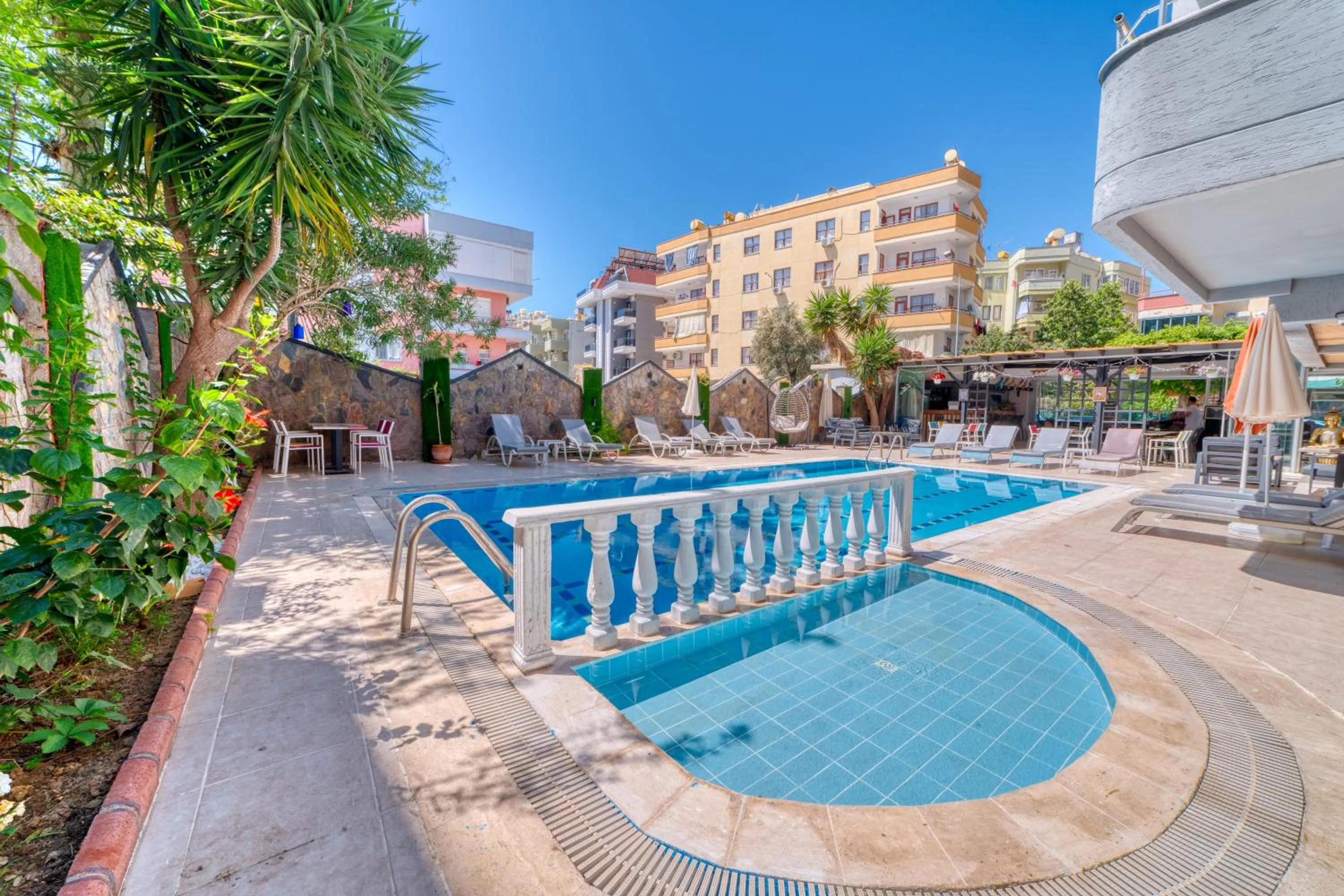 Swimming pool in Kleopatra ICARIA Apart Hotel