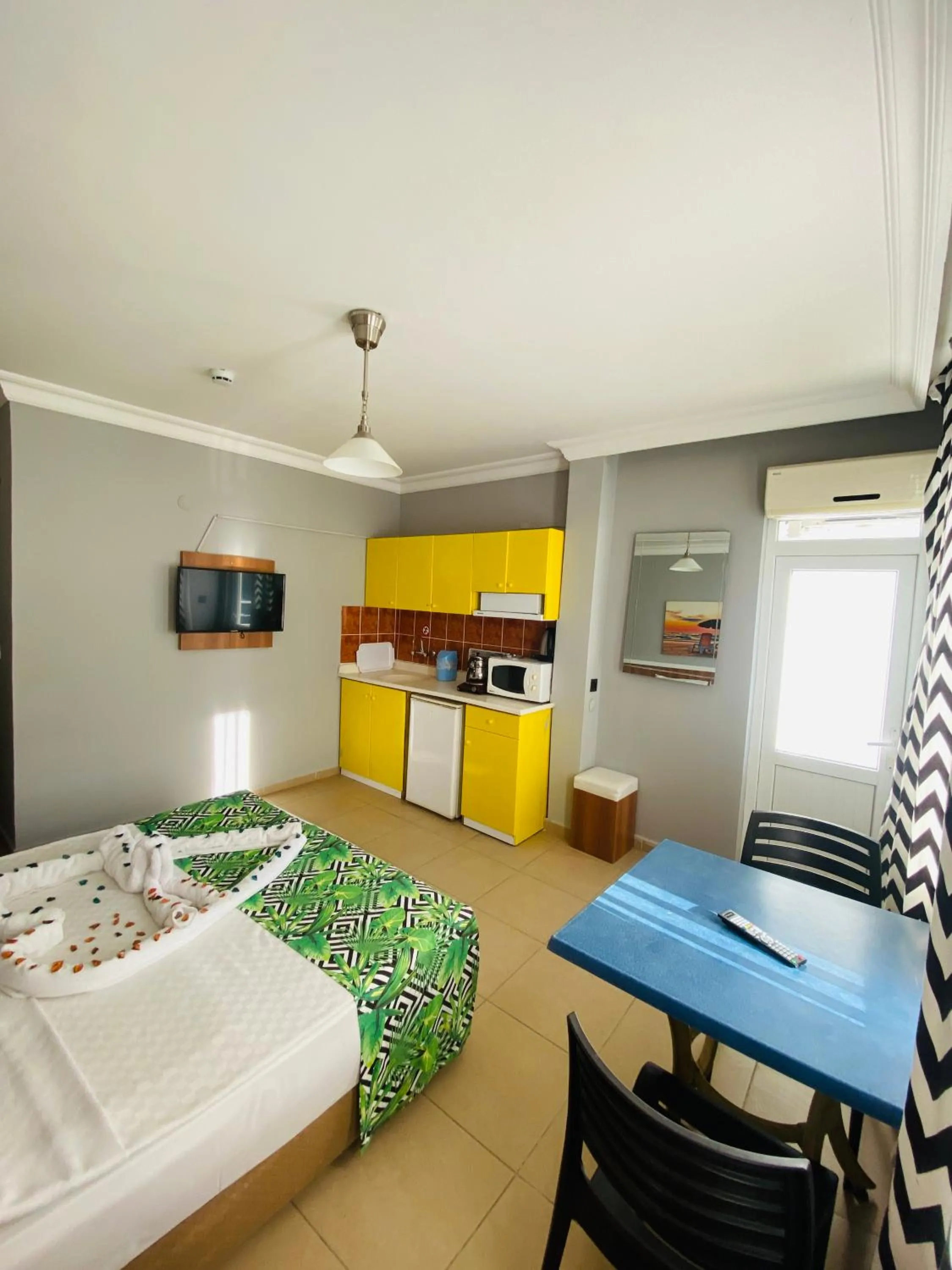 Photo of the whole room in Kleopatra ICARIA Apart Hotel