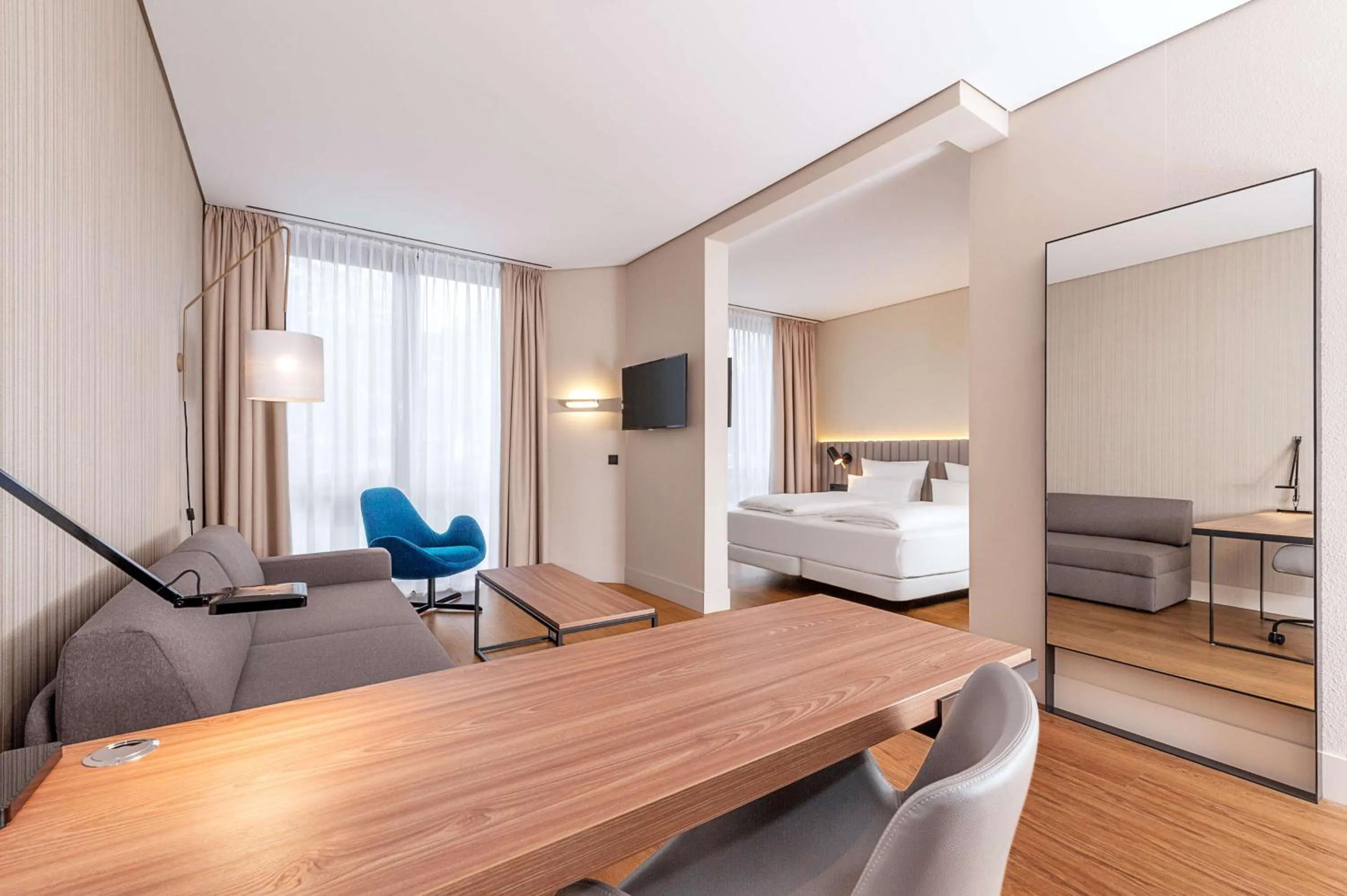 Photo of the whole room, Bed in NH München Unterhaching