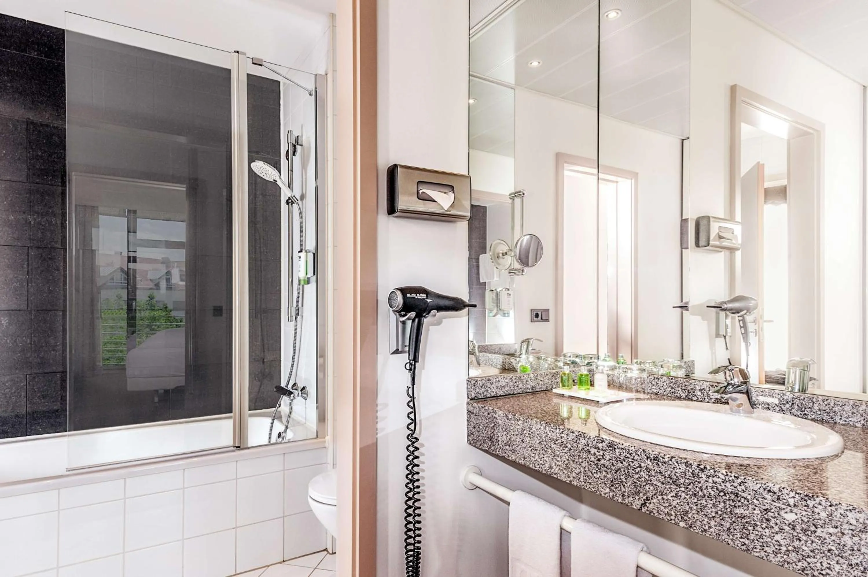 Bathroom in NH München Unterhaching