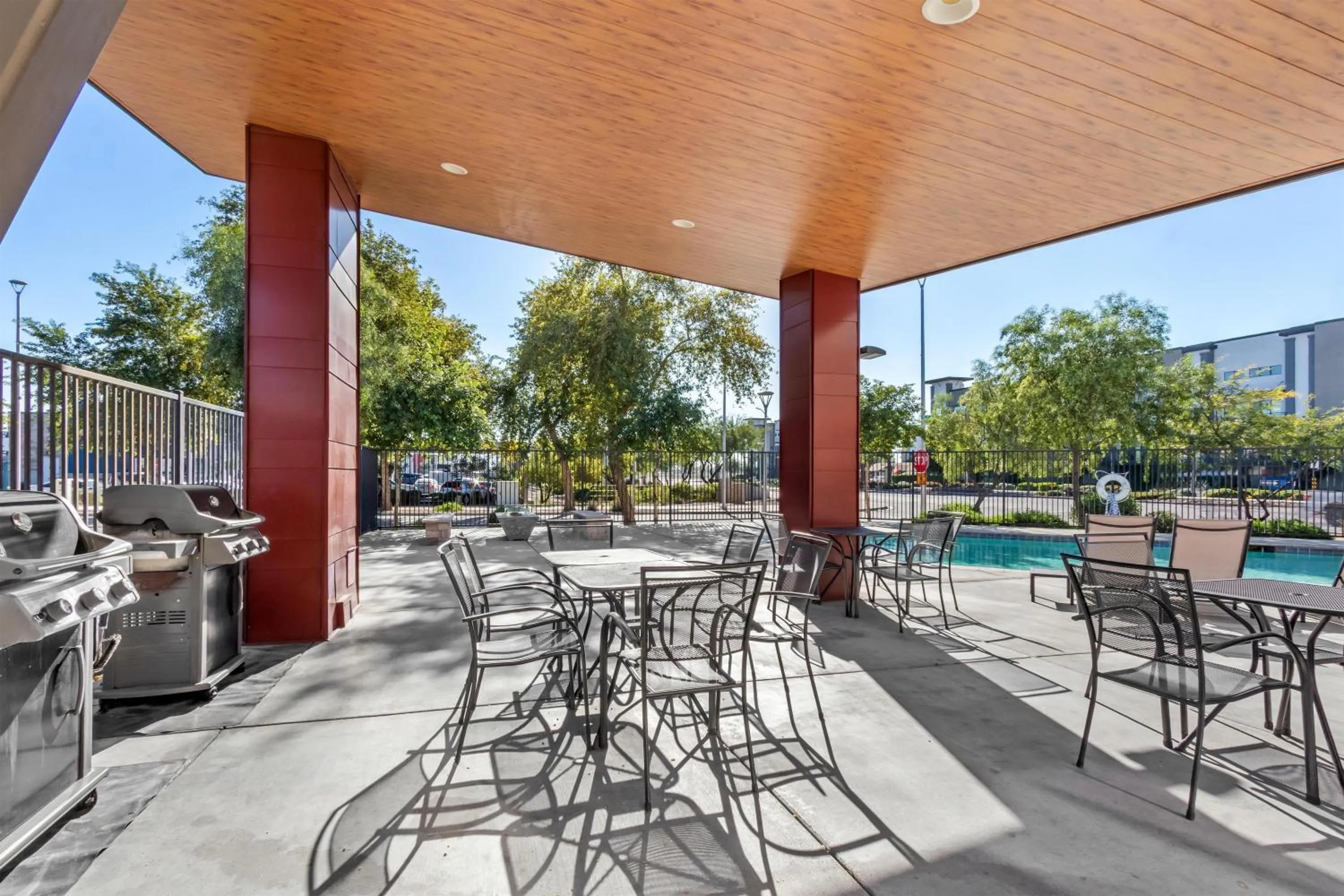 Property building in Sonesta Simply Suites Avondale