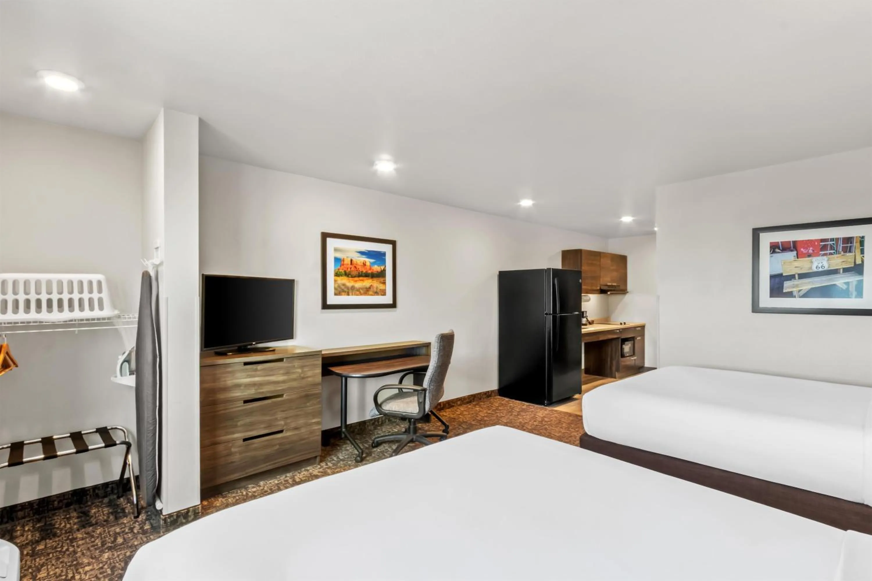 Bedroom, Bed in Sonesta Simply Suites Avondale