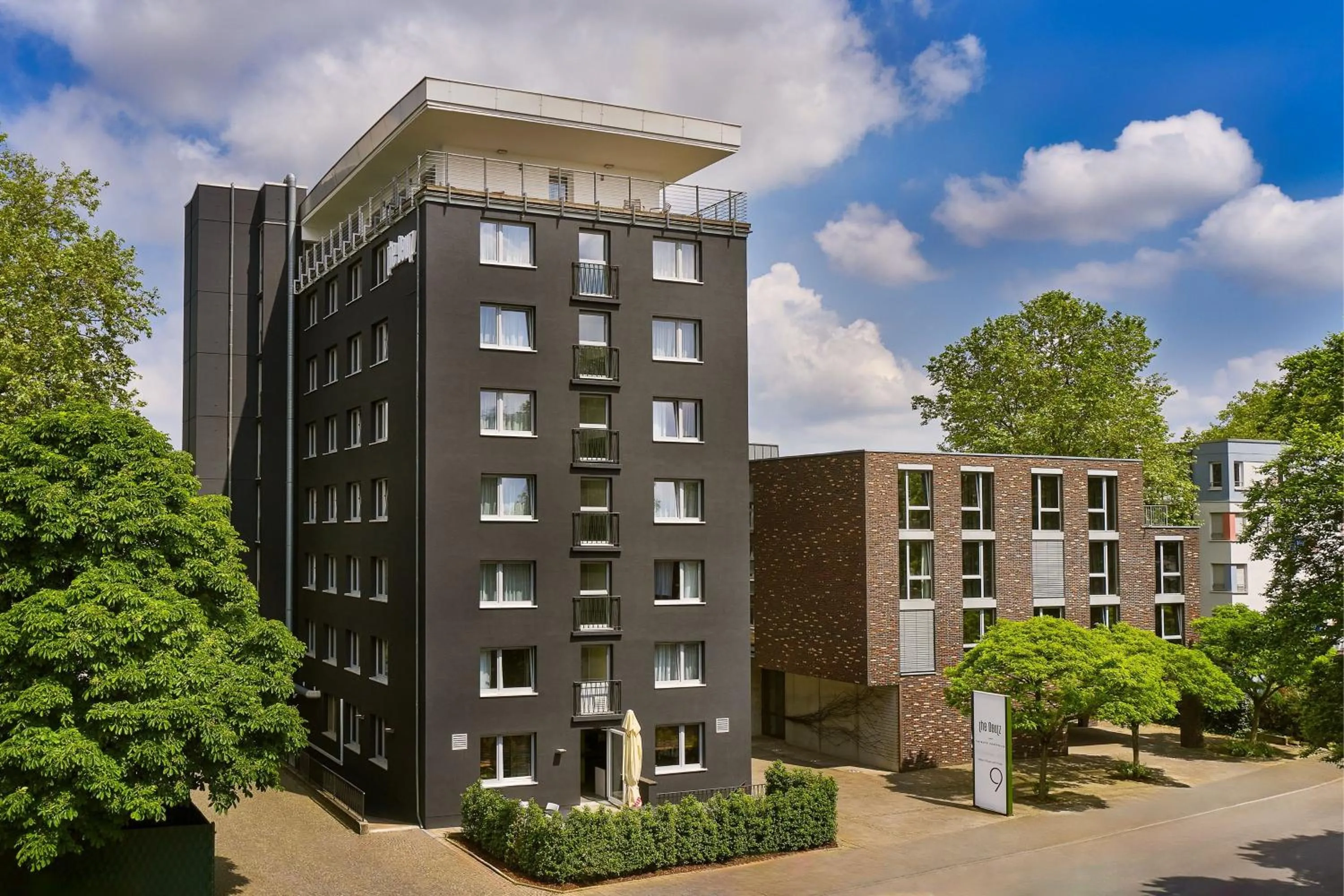 Property building in the Deutz, a Tribute Portfolio Hotel