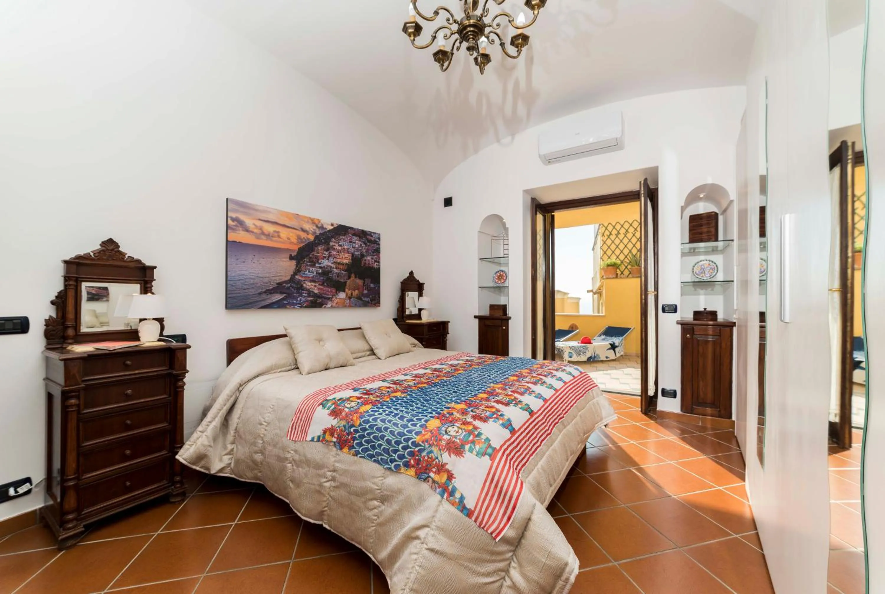 Bedroom, Bed in Estate4home - Namily house