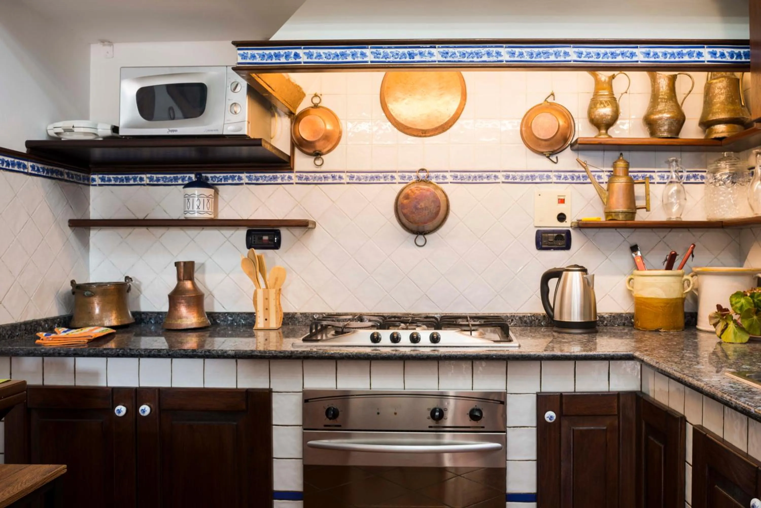 Communal kitchen in Estate4home - Namily house