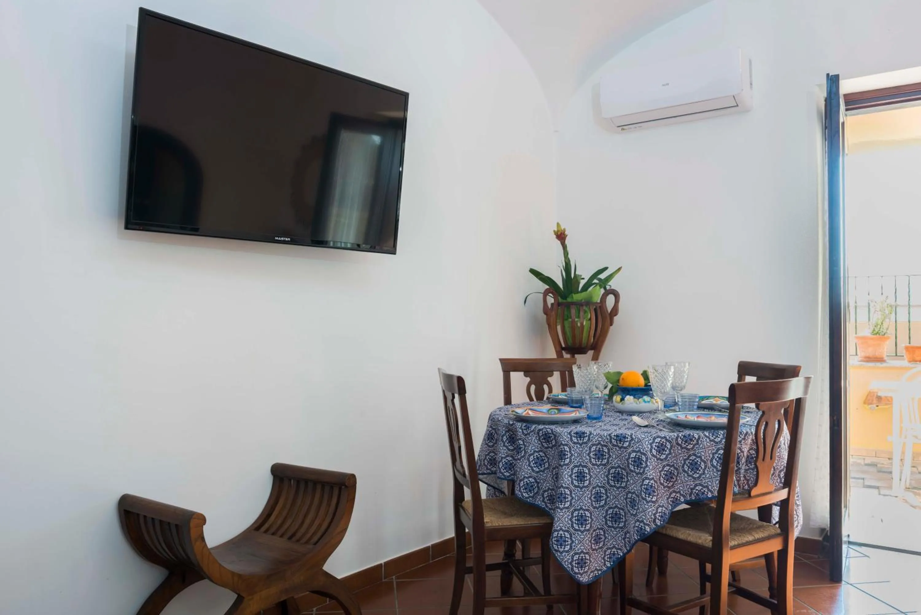TV and multimedia in Estate4home - Namily house