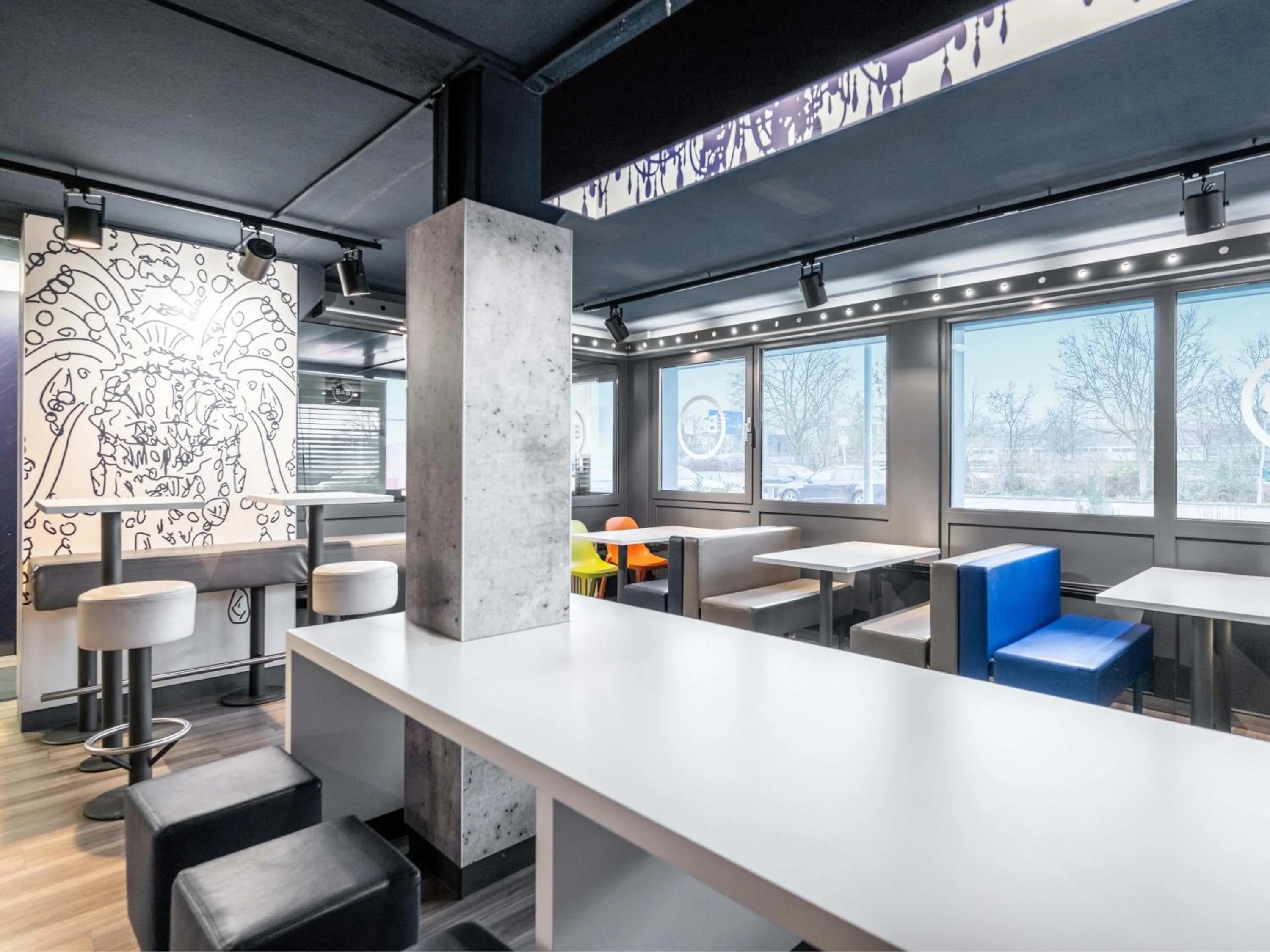 Bathroom in B&B HOTEL Wuppertal-Oberbarmen