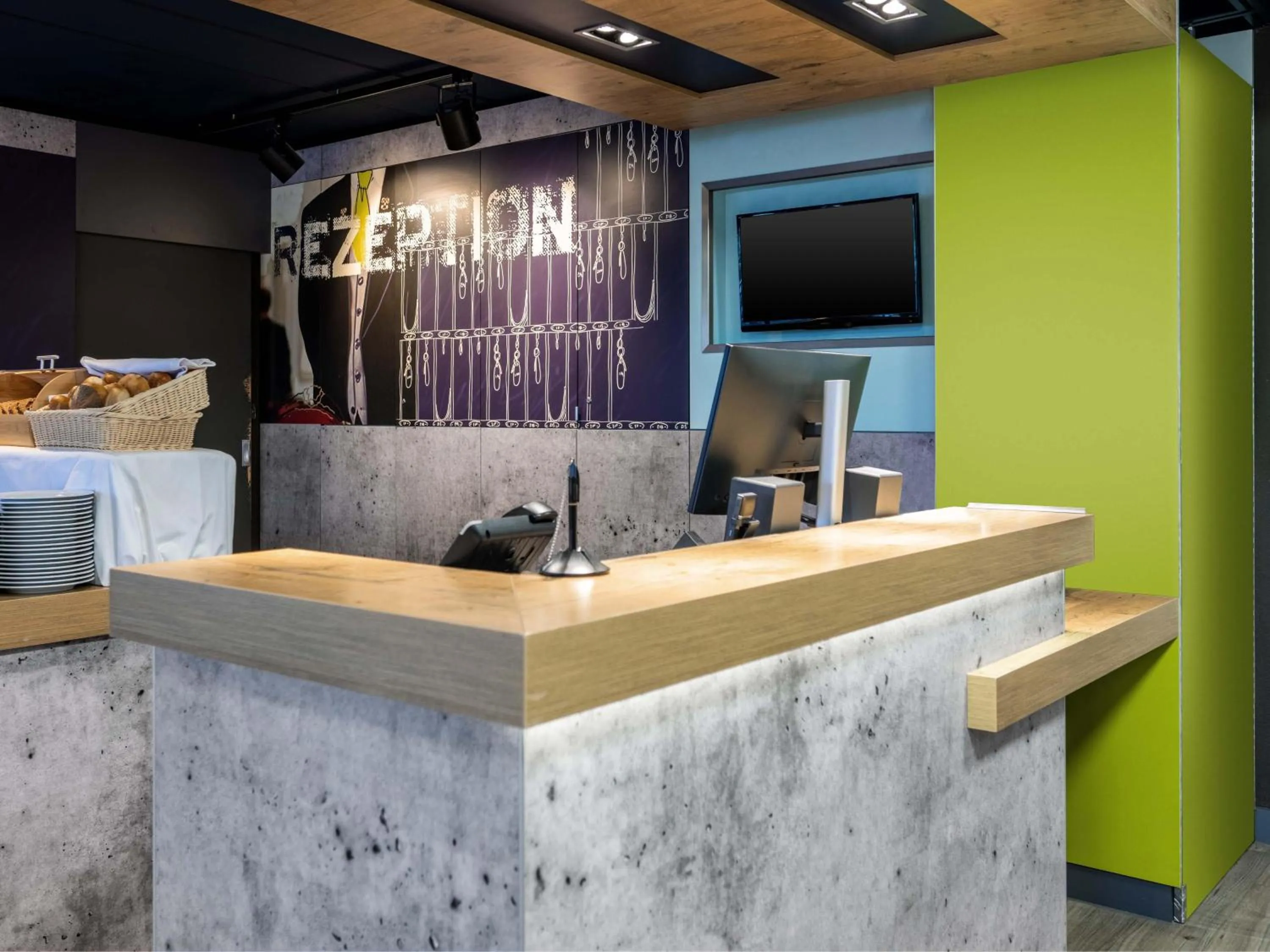 Bathroom in B&B HOTEL Wuppertal-Oberbarmen