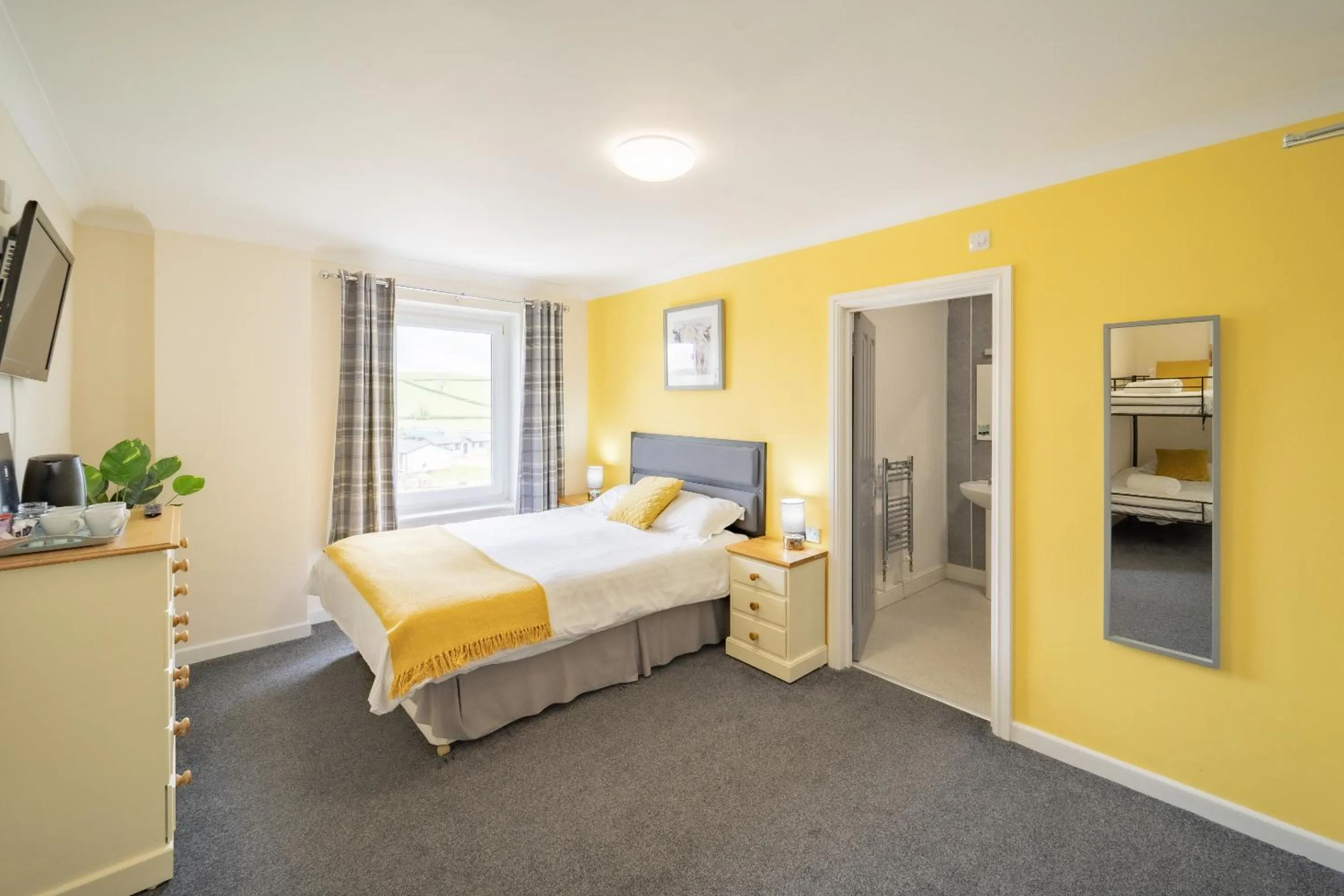 Bedroom in The Well Inn