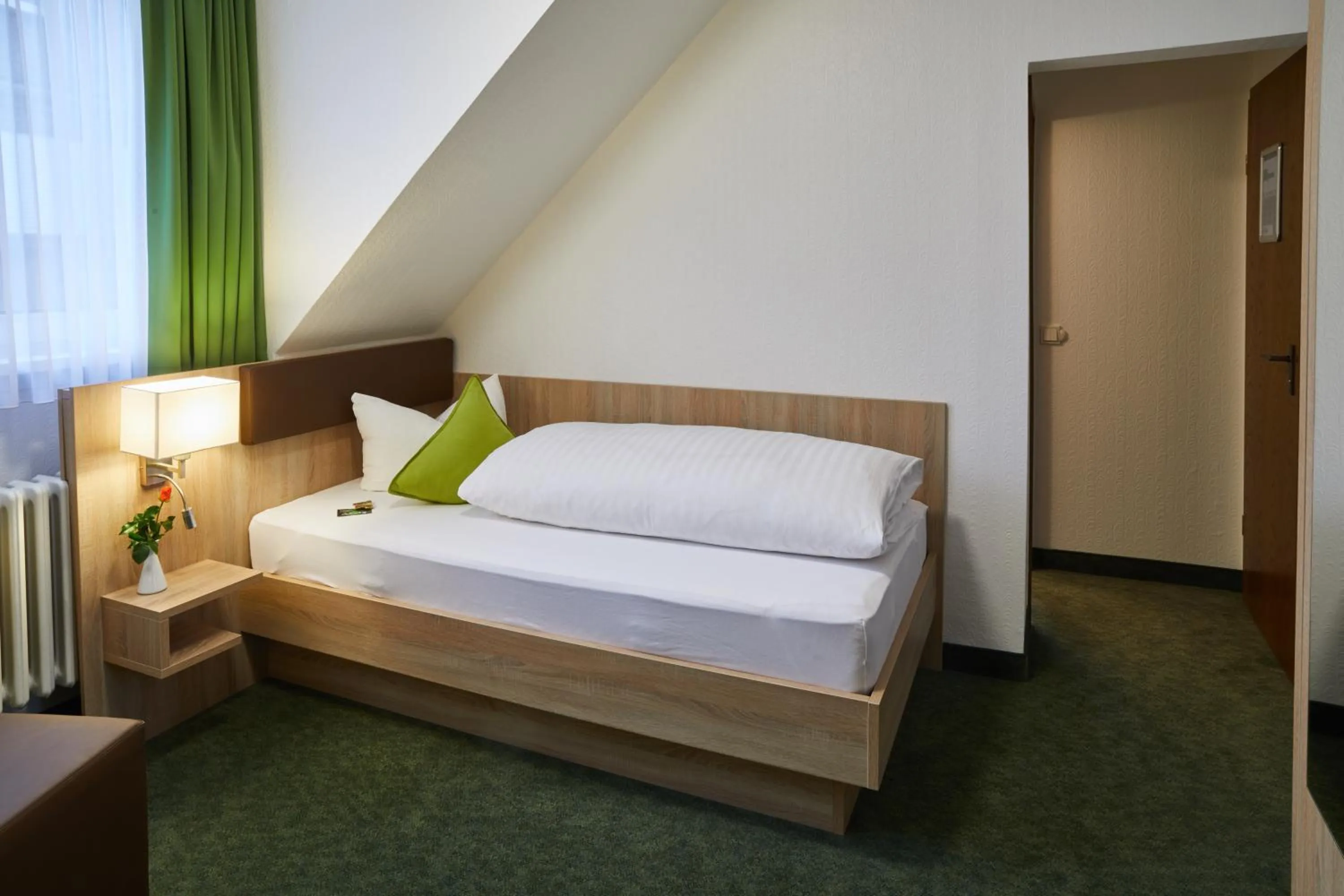 Bed in Hotel Zur Traube