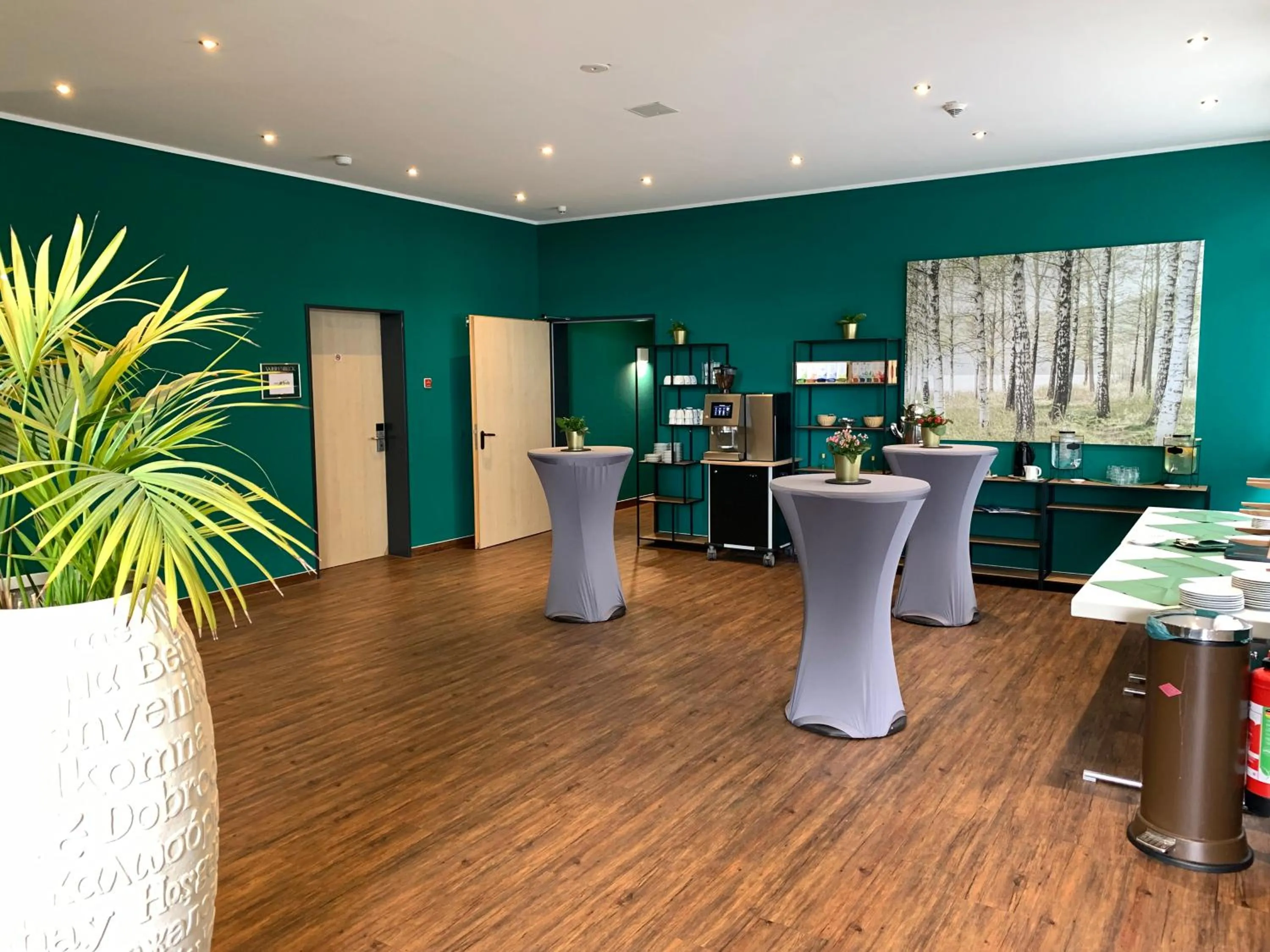 Restaurant/places to eat in Waldhotel Eskeshof