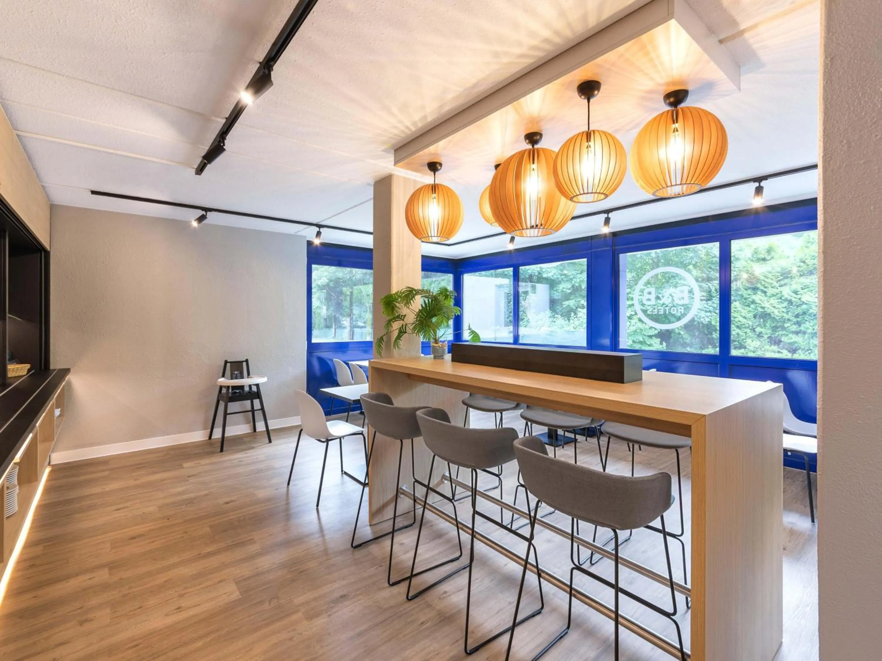 Lounge or bar in B&B HOTEL Dortmund-West