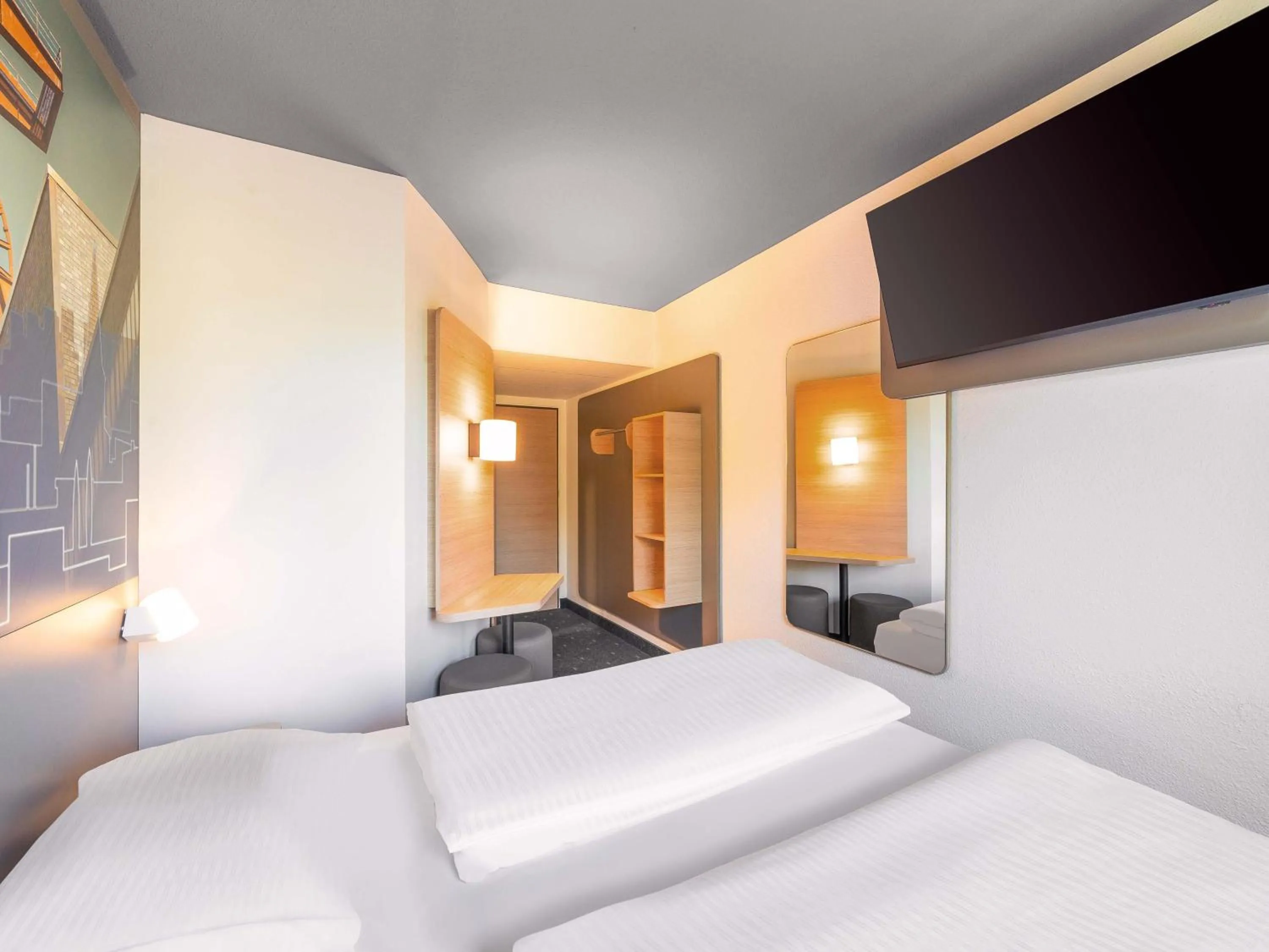 Photo of the whole room, Bed in B&B HOTEL Essen-Nord